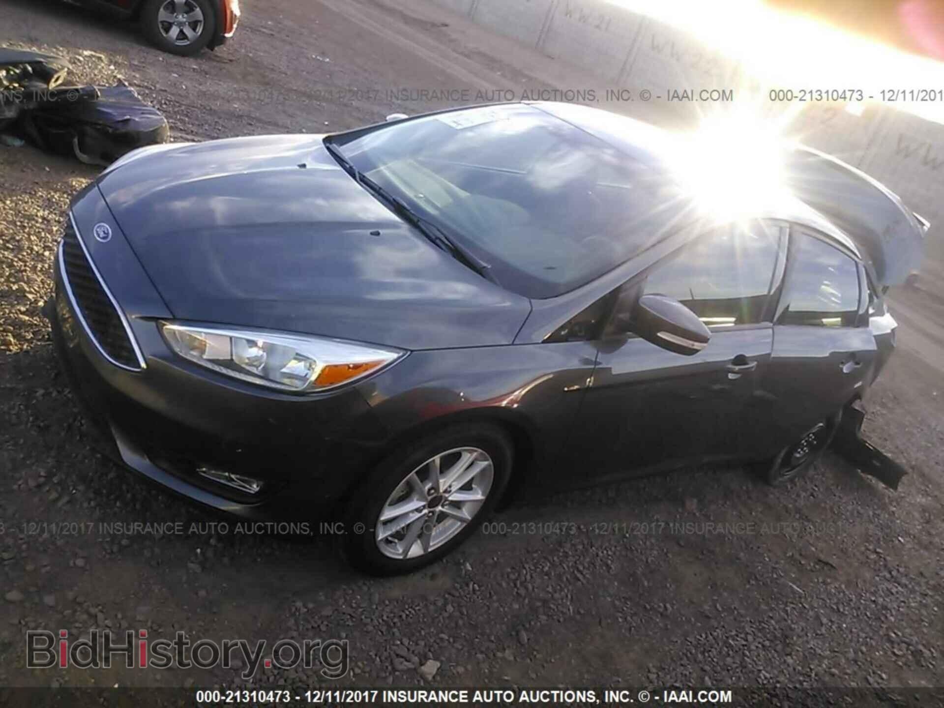 2015 Ford Focus - VIN: 1FADP3F20FL201322 - Photo 2