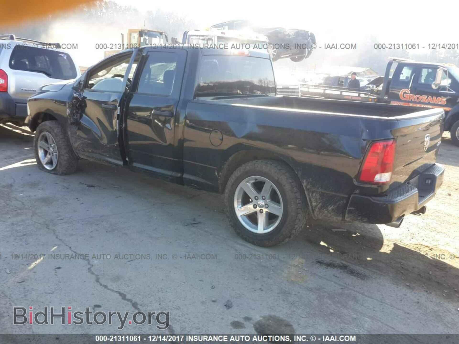 2012 Dodge Ram 1500 - VIN: 1C6RD7FT1CS342434 - Photo 3
