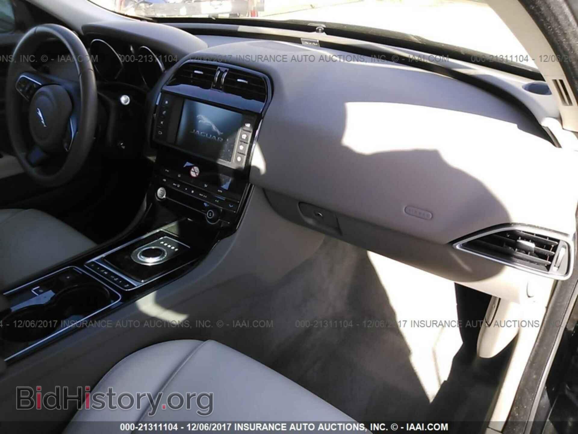 2017 Jaguar Xe - VIN: SAJAR4BG5HA969182 - Фото 5