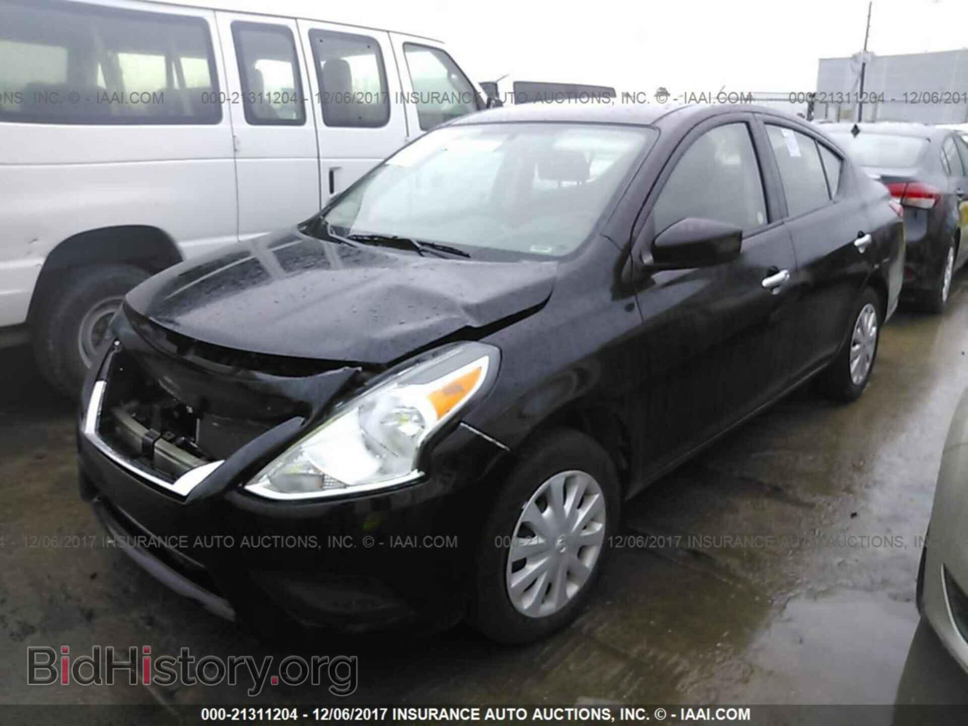 2017 Nissan Versa - VIN: 3N1CN7AP6HL856911 - Фото 2
