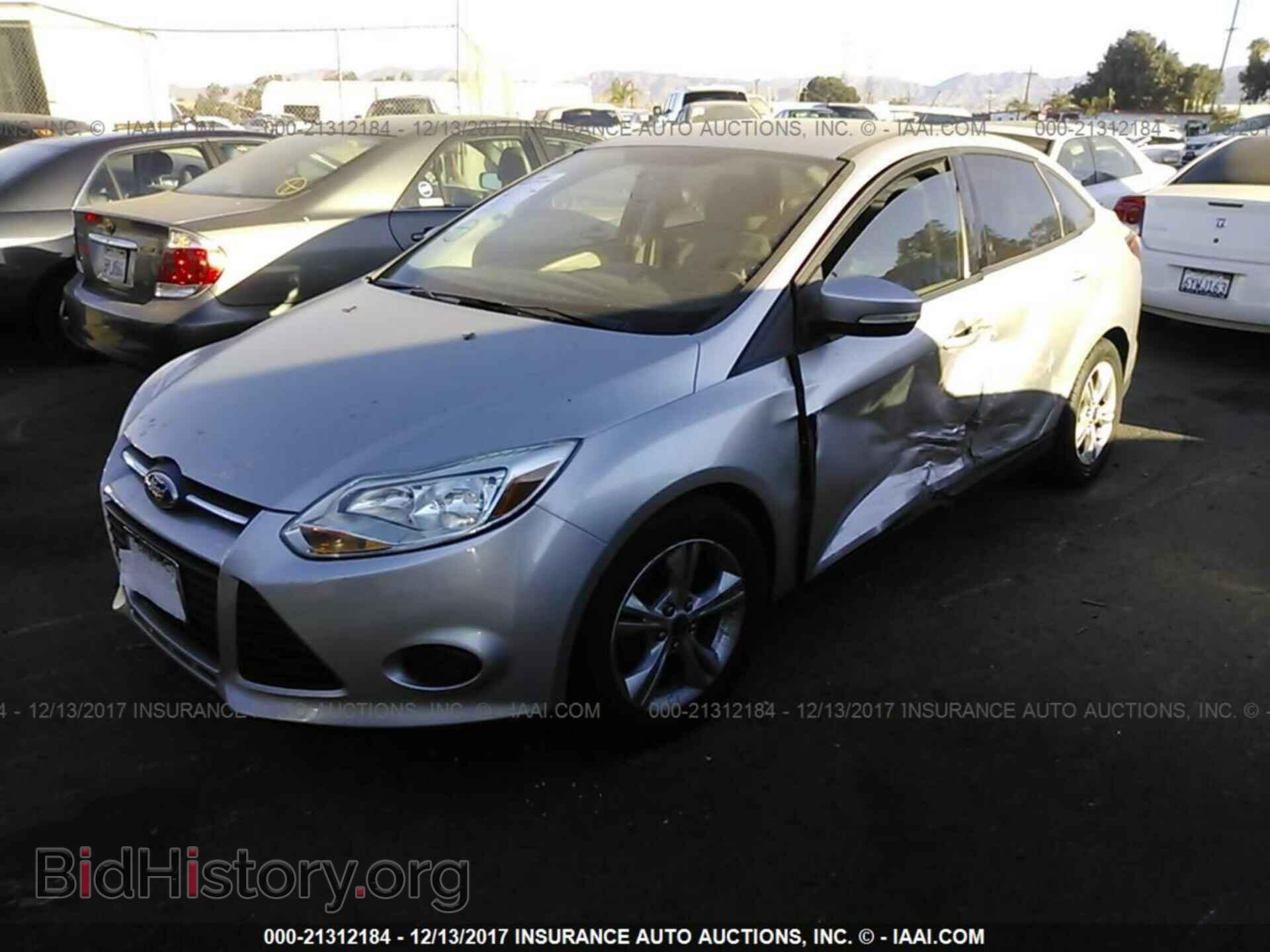 2013 Ford Focus - VIN: 1FADP3F26DL222012 - Photo 2