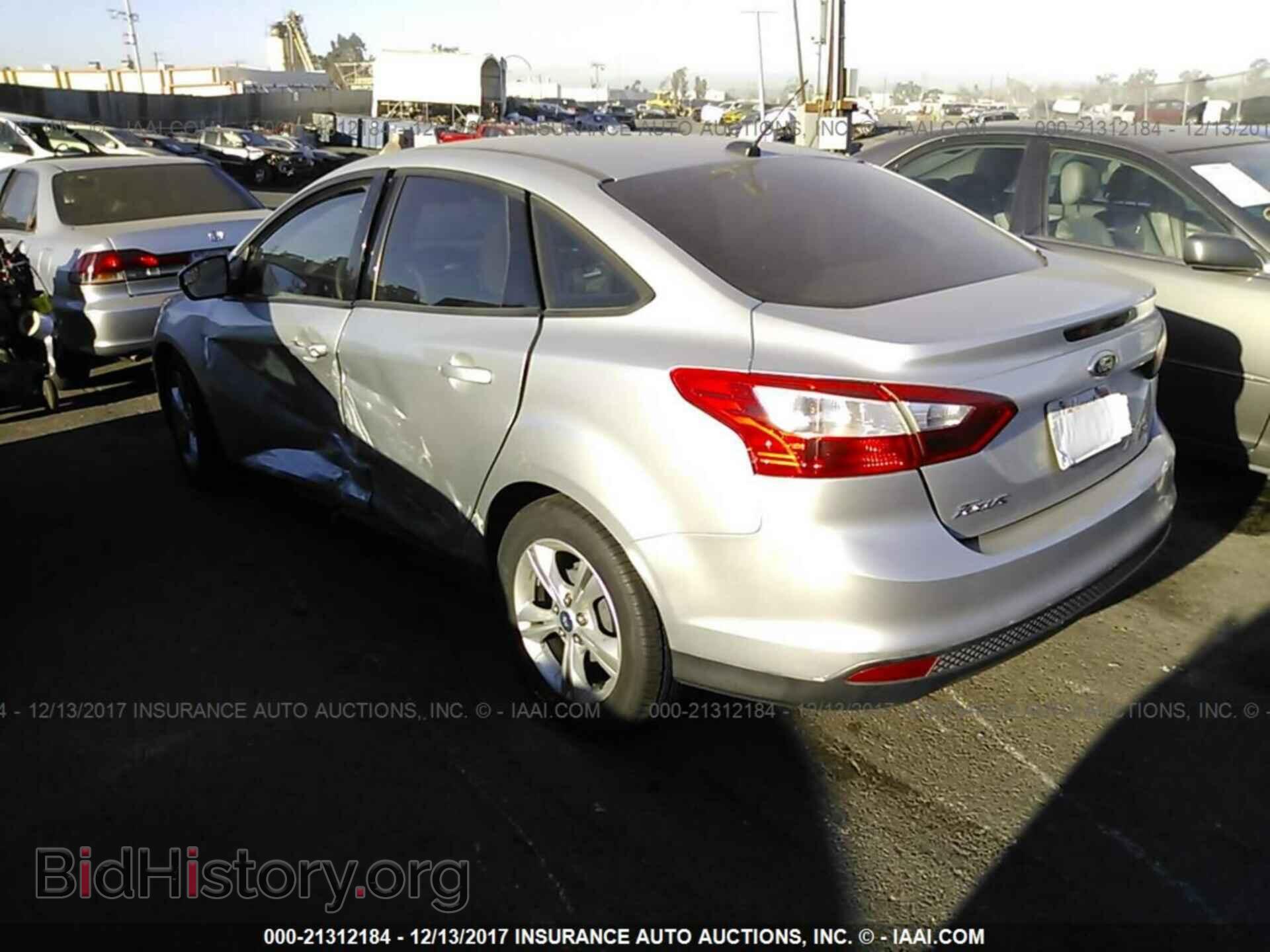 2013 Ford Focus - VIN: 1FADP3F26DL222012 - Photo 3