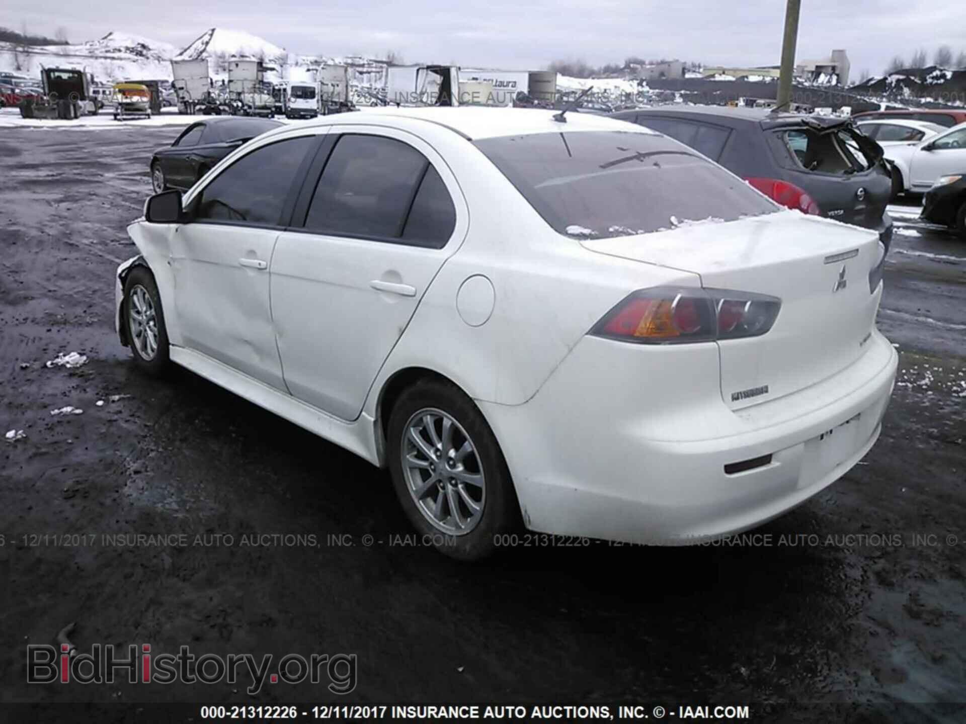 2011 Mitsubishi Lancer - VIN: JA32U2FU5BU036893 - Фото 3