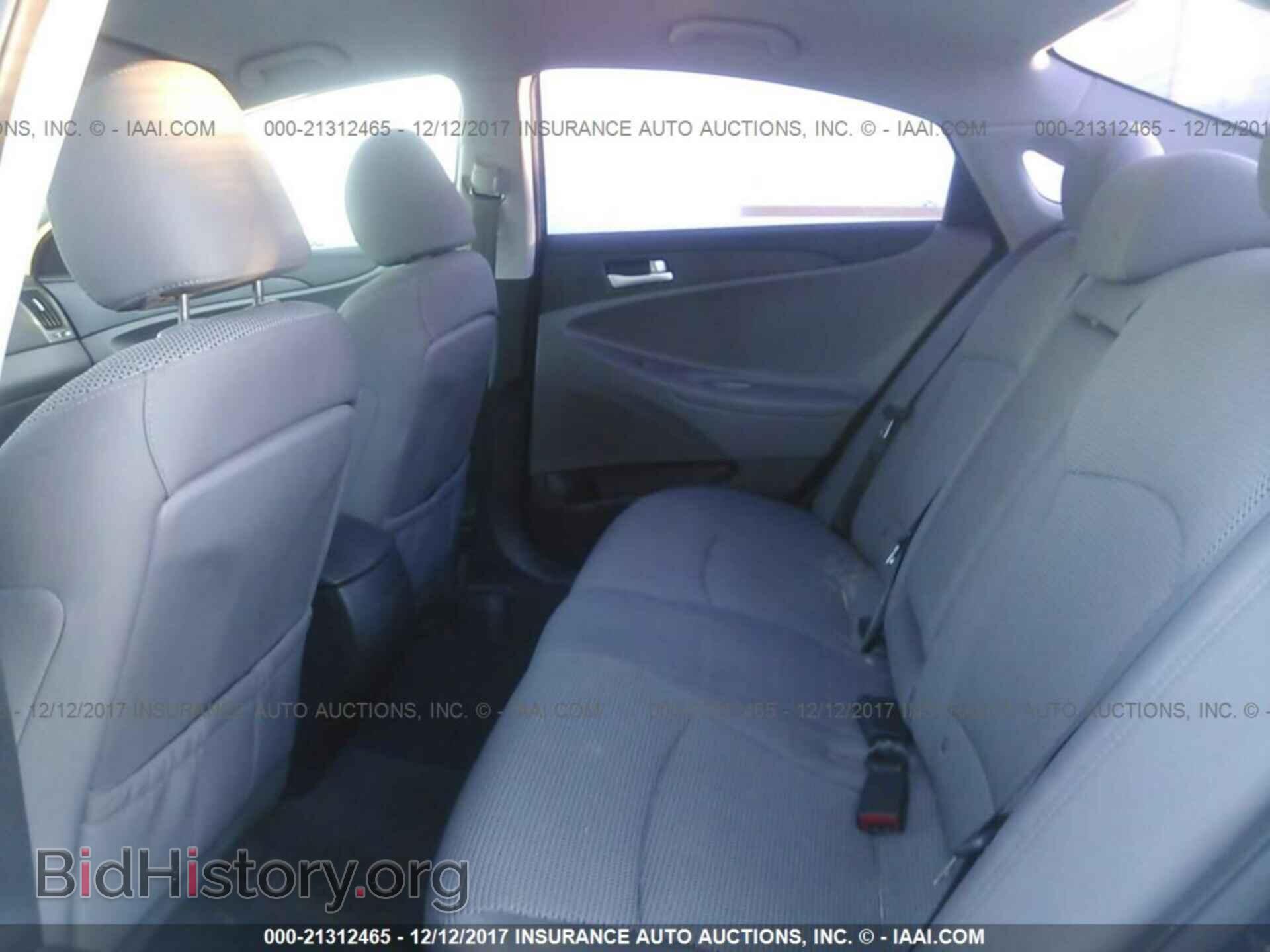 2012 Hyundai Sonata - VIN: 5NPEB4AC4CH337326 - Photo 8