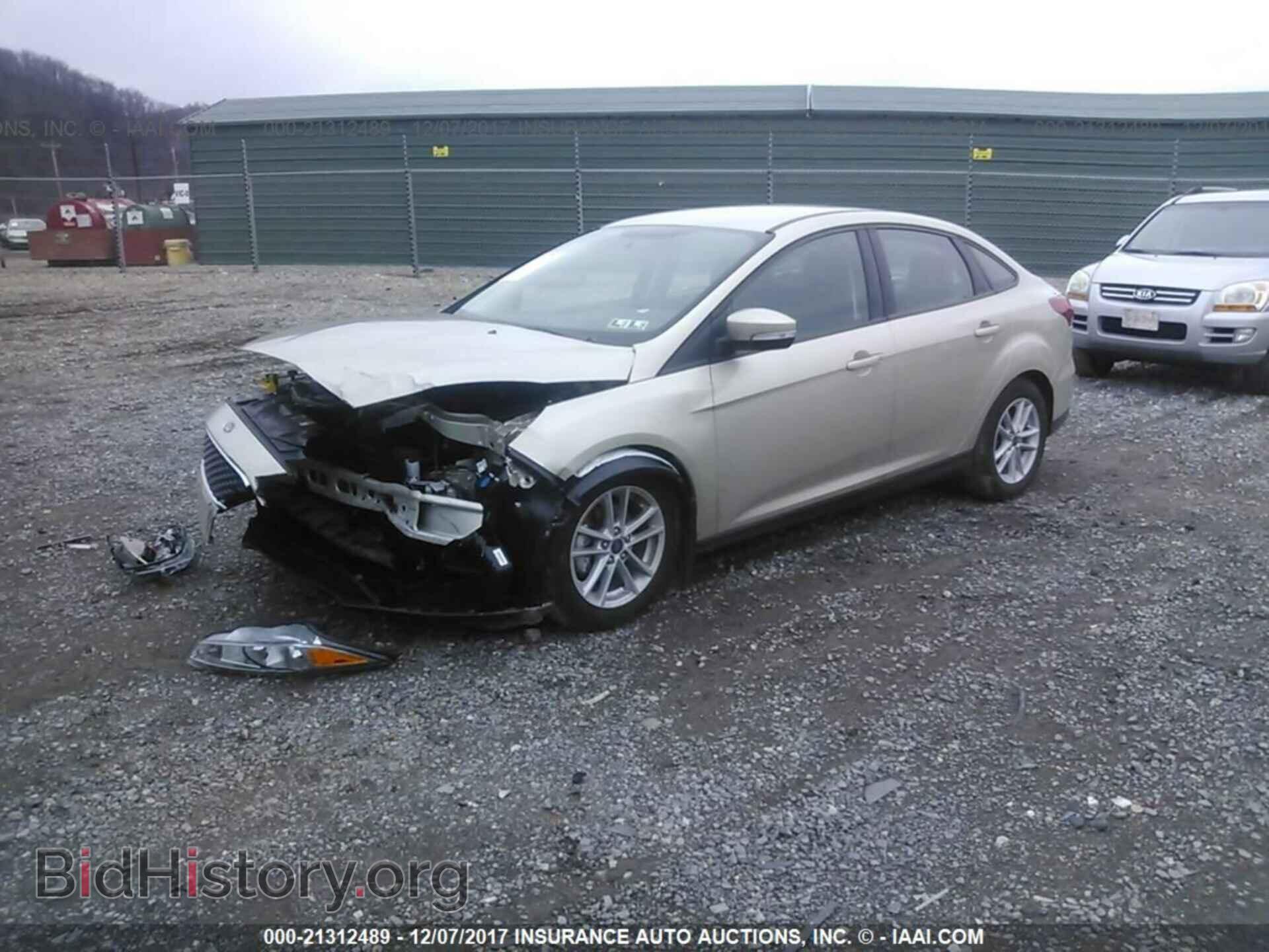 2017 Ford Focus - VIN: 1FADP3F26HL317899 - Photo 2
