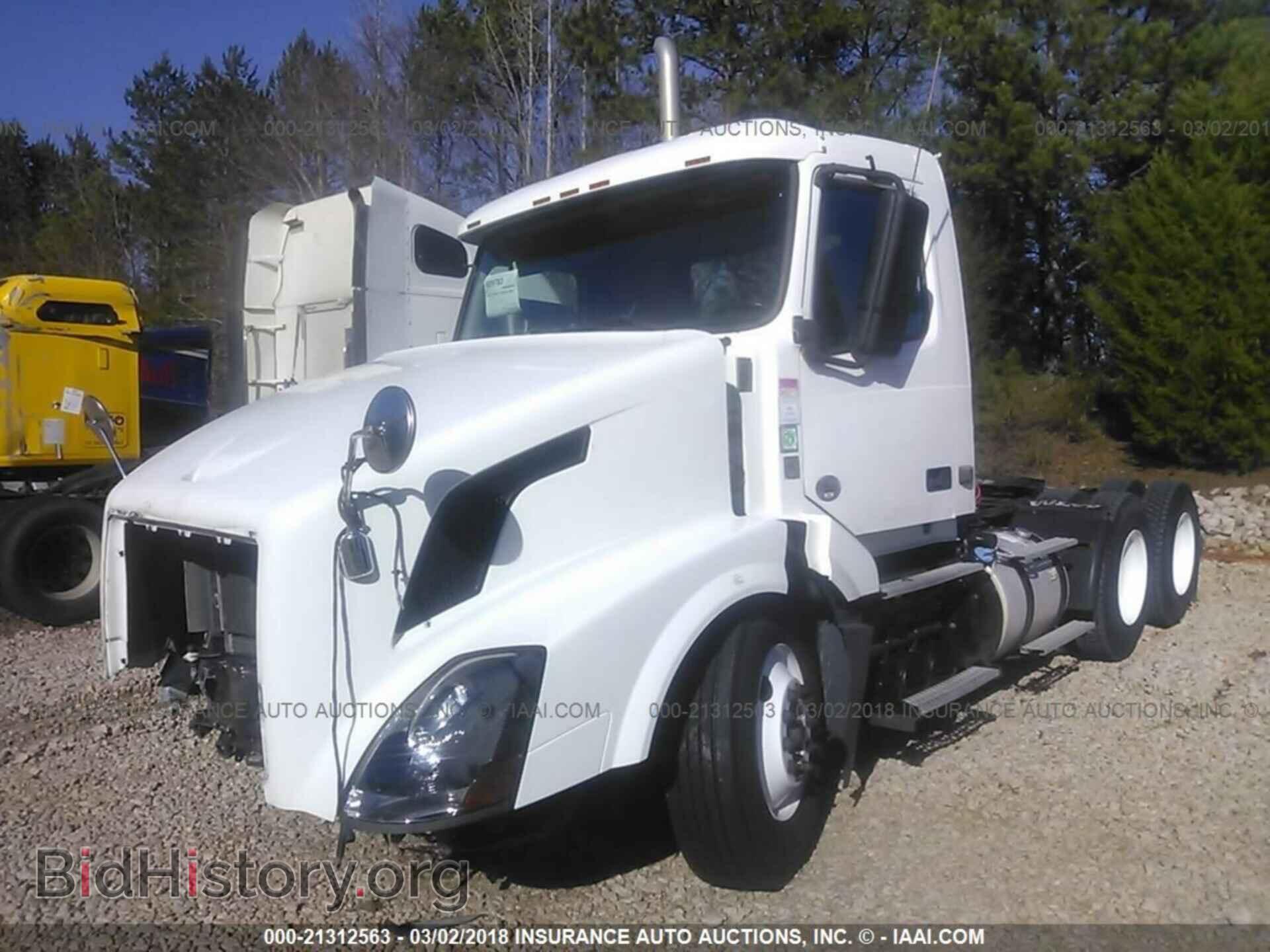 2012 Volvo Vnl - VIN: 4V4NC9EH5CN538253 - Фото 2