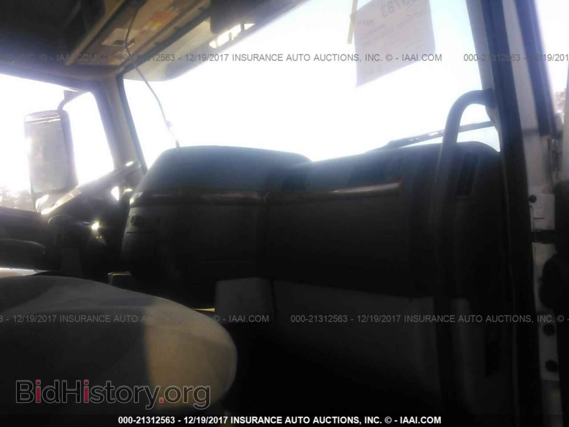 2012 Volvo Vnl - VIN: 4V4NC9EH5CN538253 - Фото 5