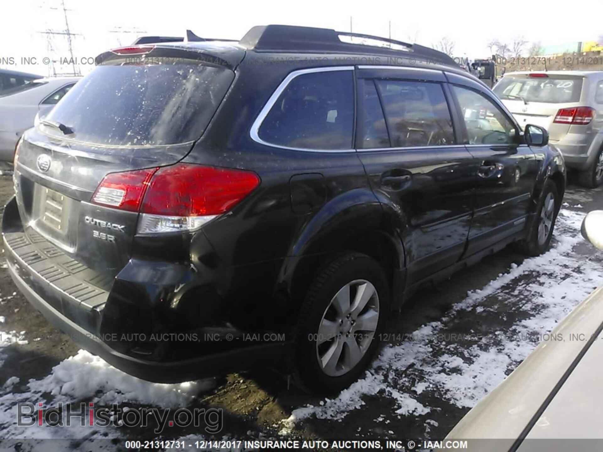 2011 Subaru Outback - VIN: 4S4BRDLC6B2410994 - Фото 4