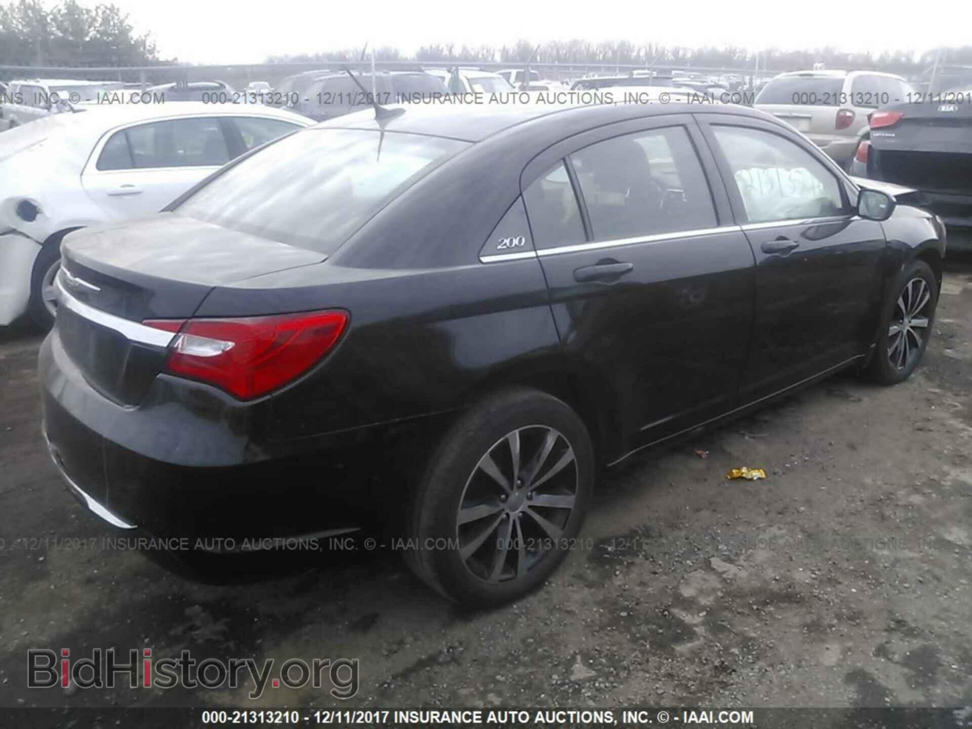 2013 Chrysler 200 - VIN: 1C3CCBAG5DN721956 - Photo 4