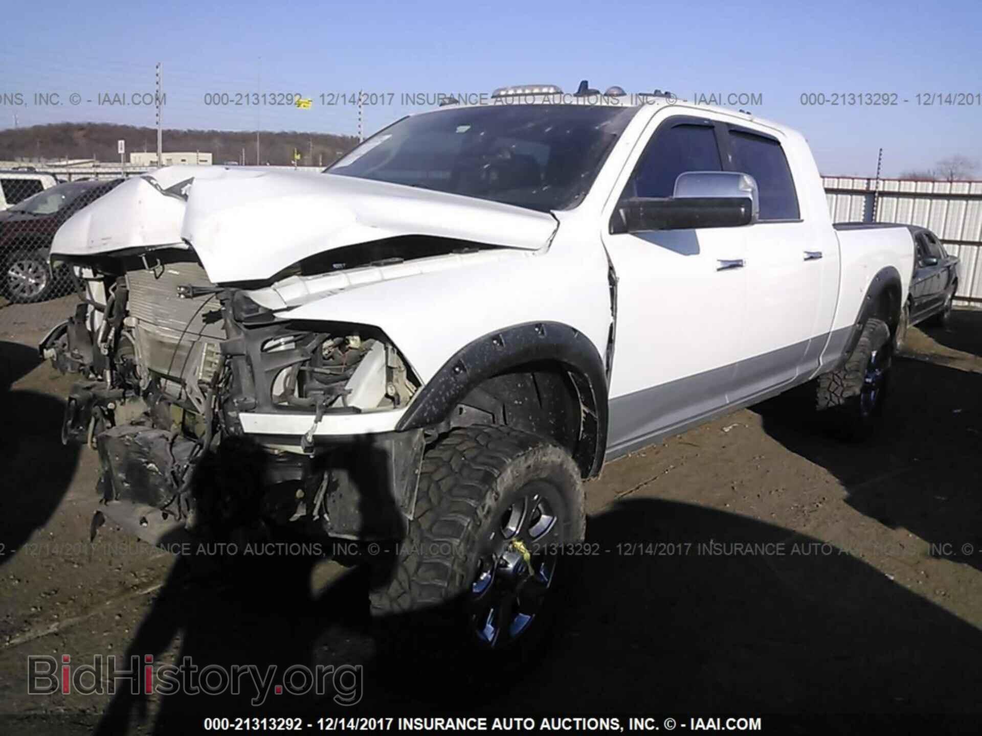 2014 Ram 3500 - VIN: 3C63R3ML2EG119879 - Photo 2