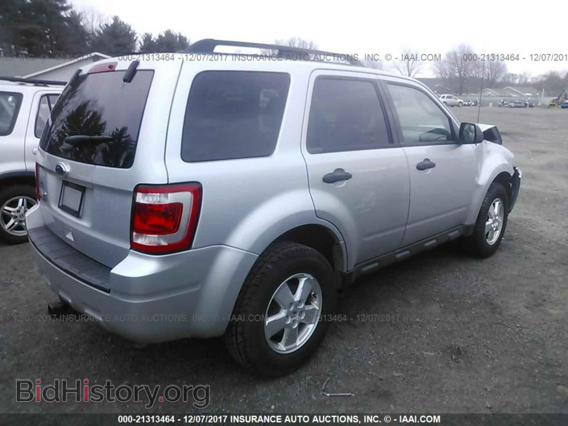2011 Ford Escape - VIN: 1FMCU0D72BKC40663 - Фото 4
