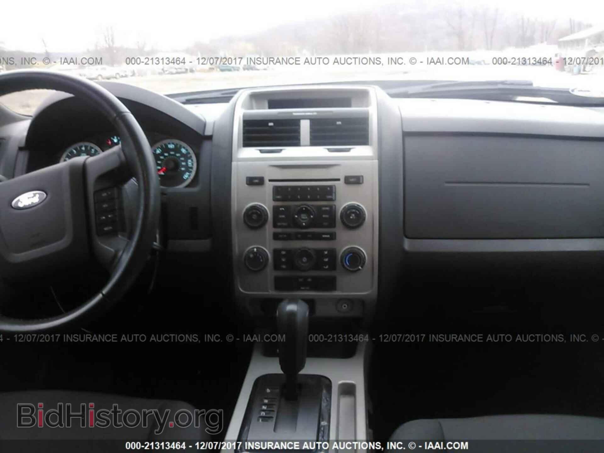 2011 Ford Escape - VIN: 1FMCU0D72BKC40663 - Фото 5
