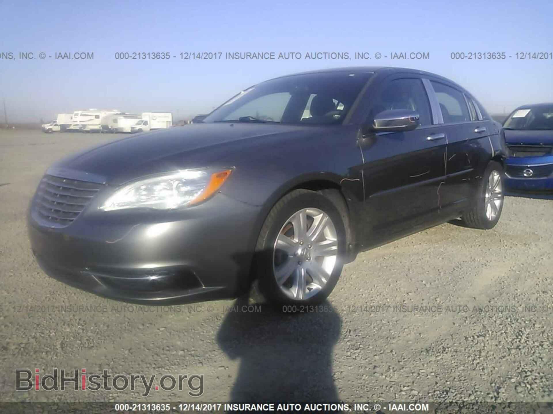 2013 Chrysler 200 - VIN: 1C3CCBBB1DN656347 - Photo 2