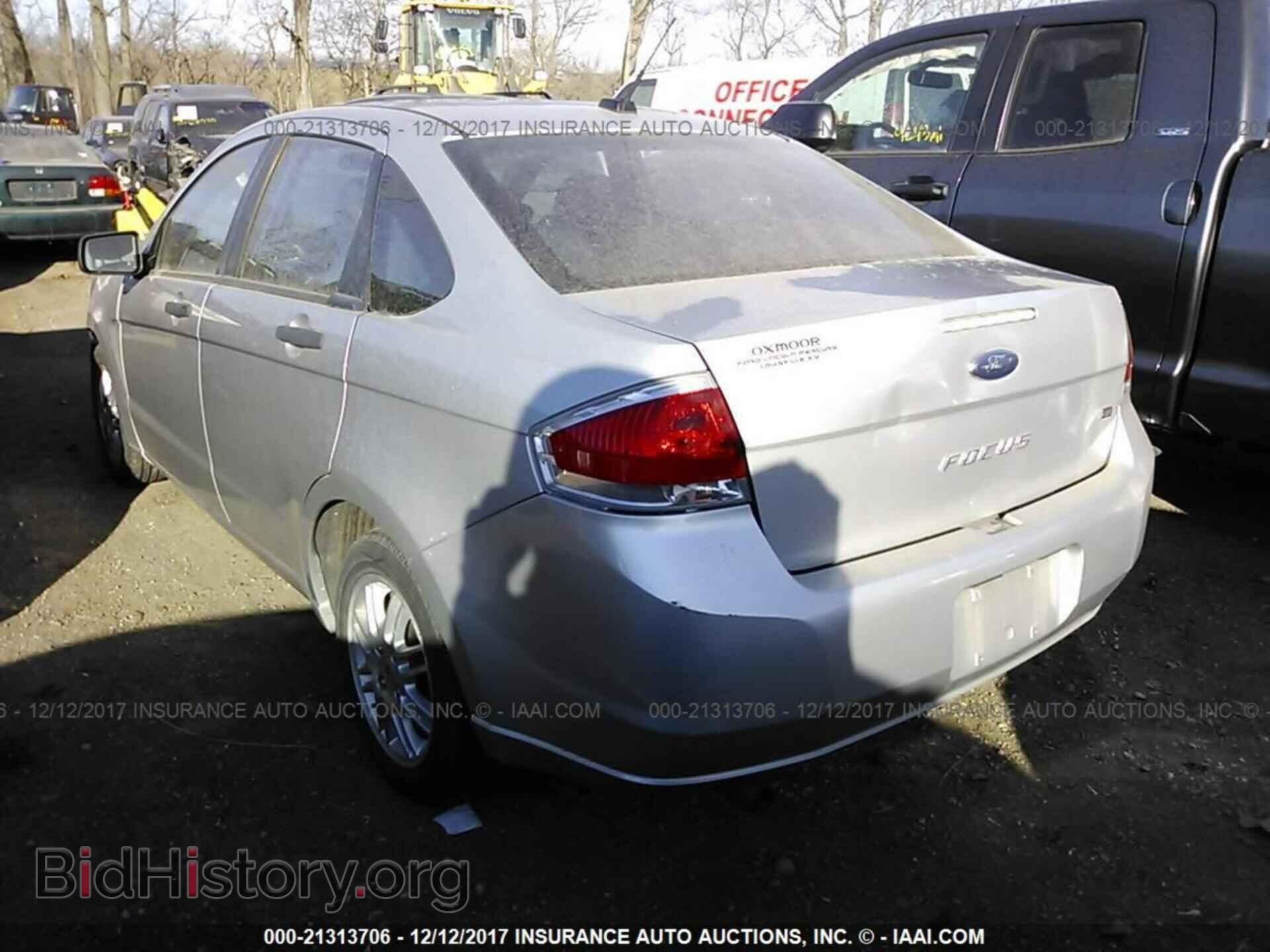 2011 Ford Focus - VIN: 1FAHP3FN1BW162390 - Фото 3