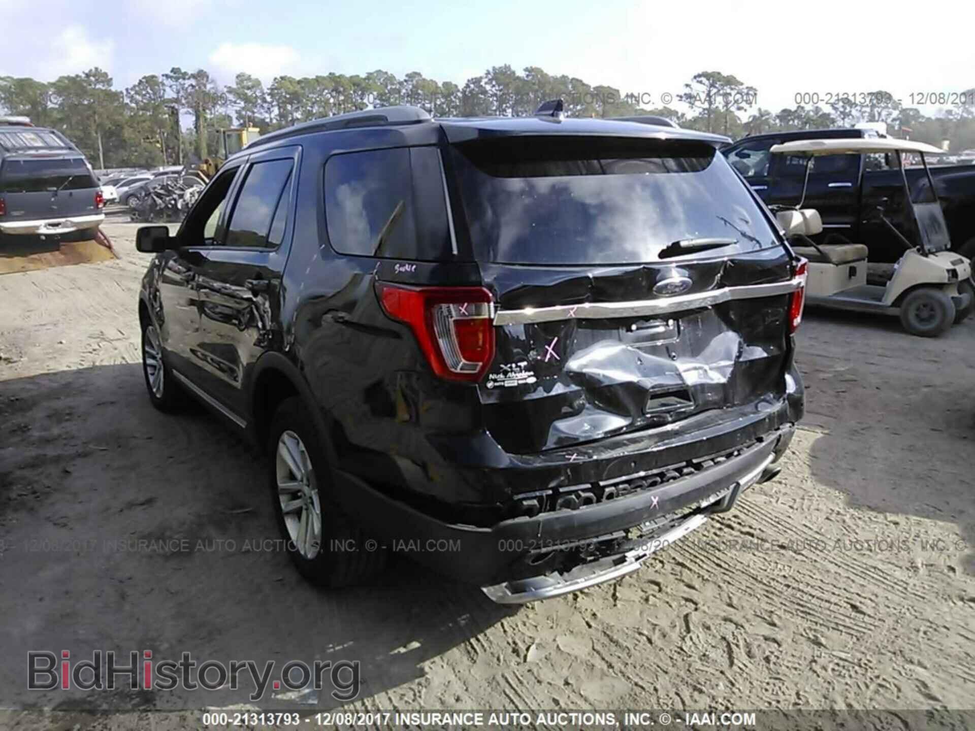 2017 Ford Explorer - VIN: 1FM5K7D89HGA56882 - Фото 3