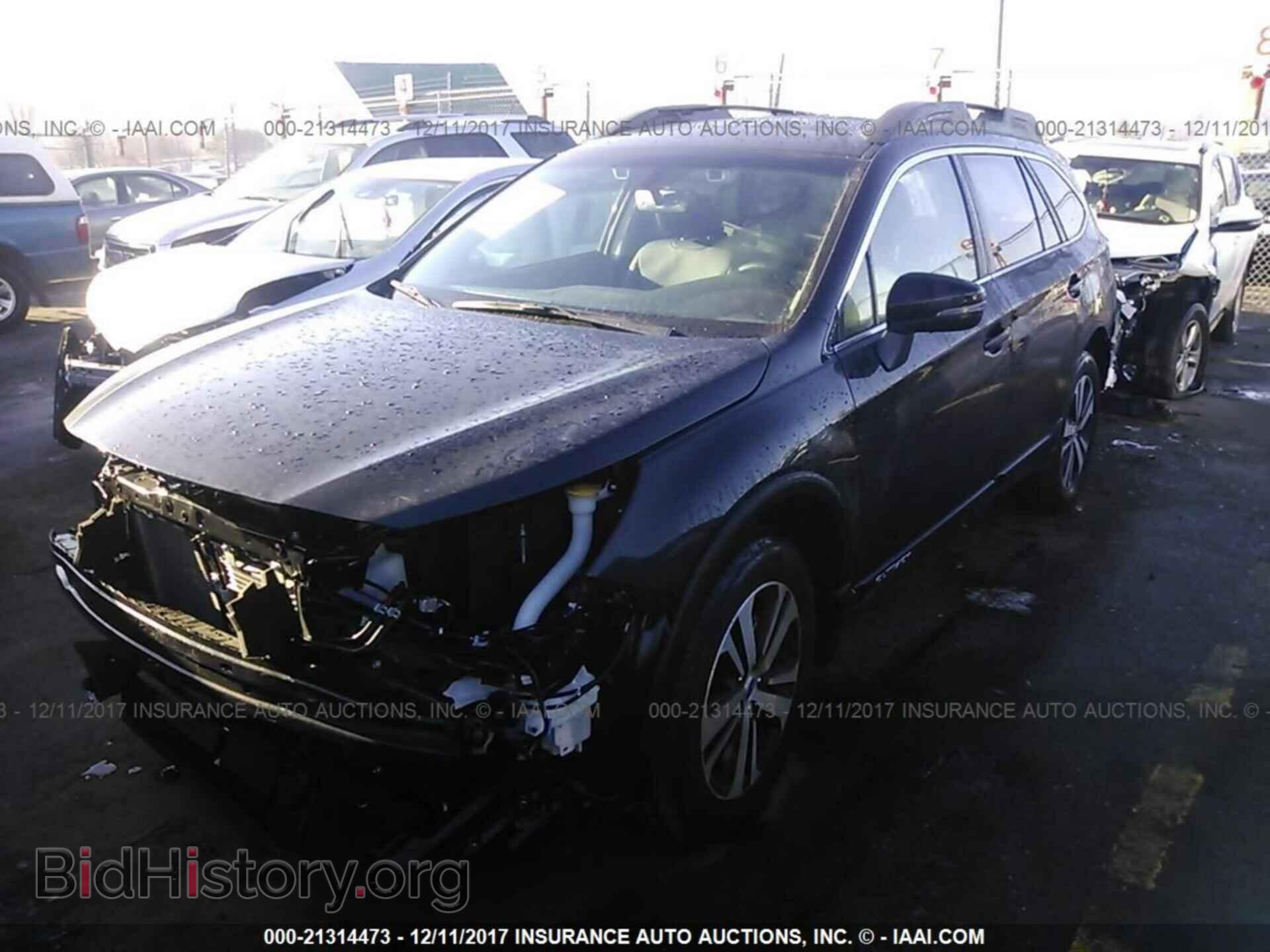 2018 Subaru Outback - VIN: 4S4BSANC7J3207038 - Фото 2