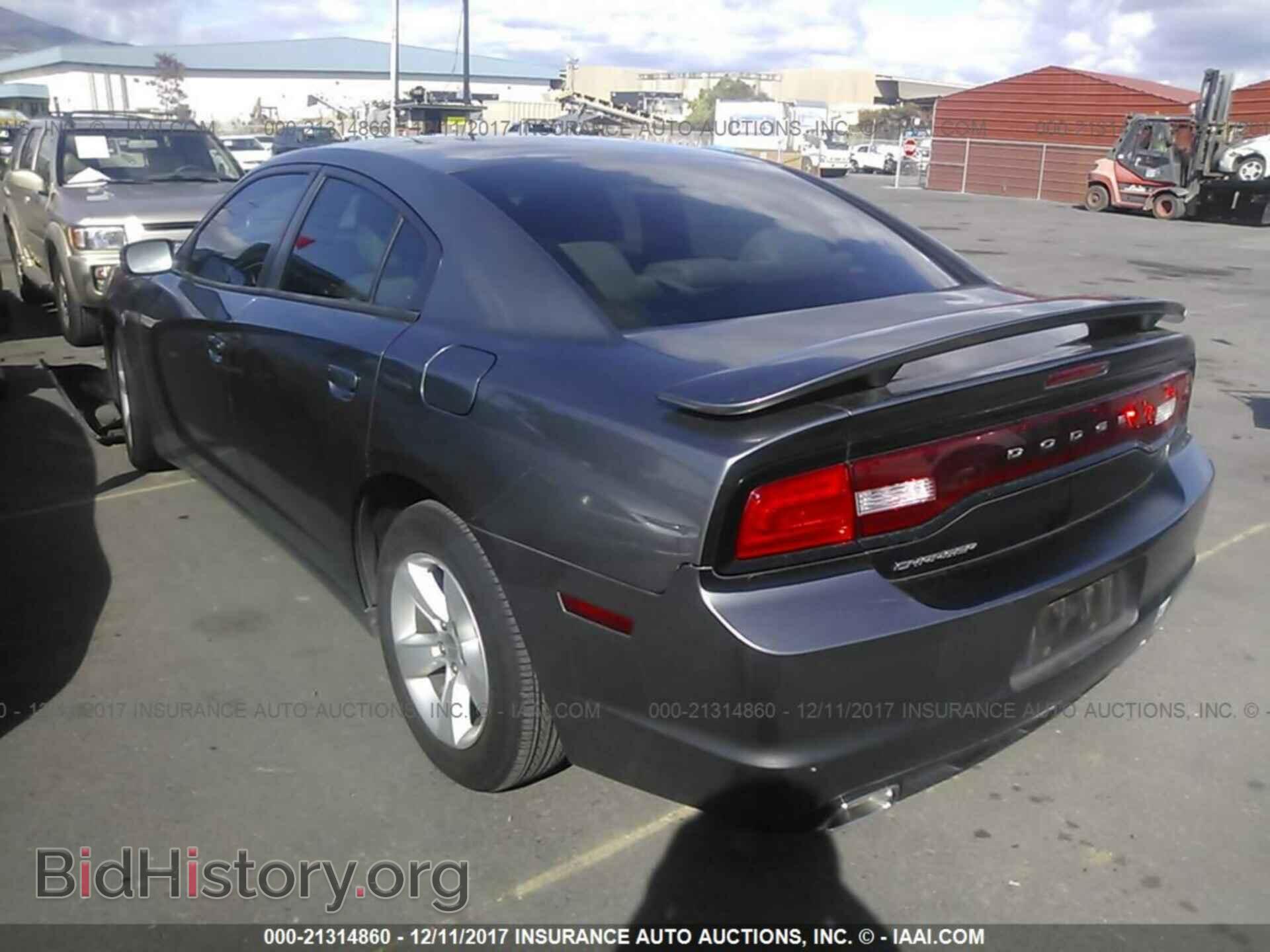 2011 Dodge Charger - VIN: 2B3CL3CG9BH543250 - Фото 3