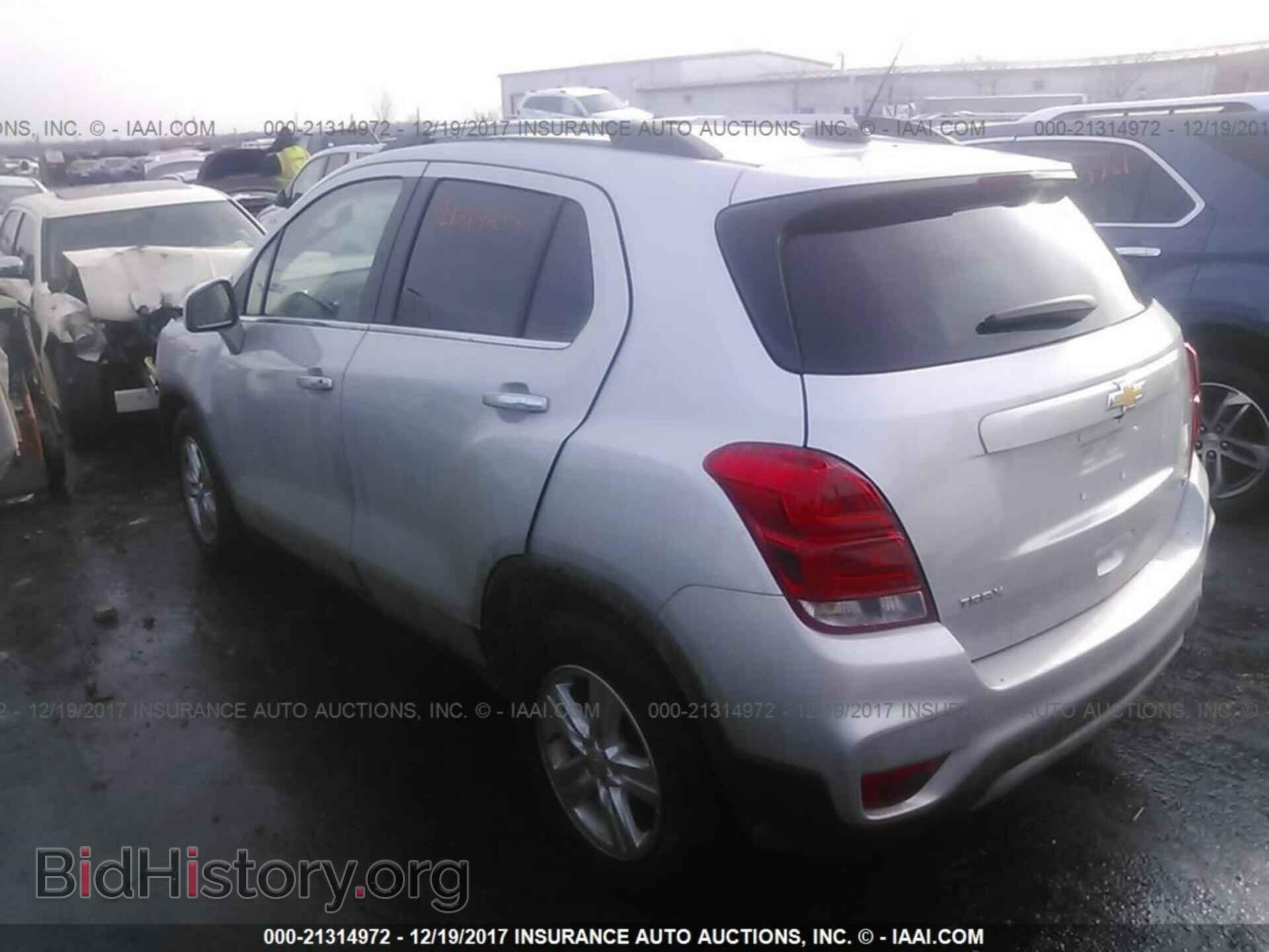 2017 Chevrolet Trax - VIN: 3GNCJLSB7HL232031 - Фото 3