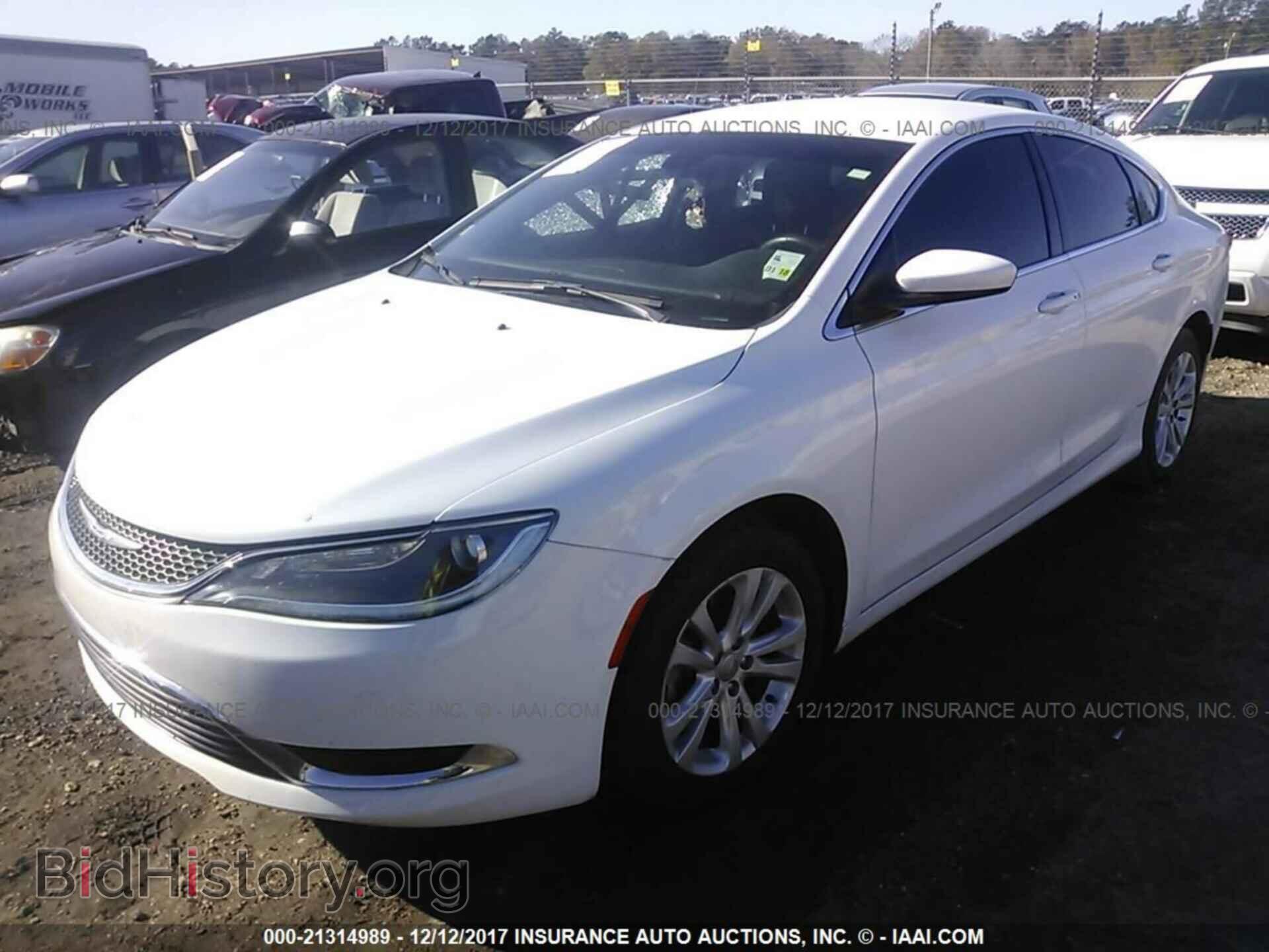 2015 Chrysler 200 - VIN: 1C3CCCAB0FN744705 - Фото 2