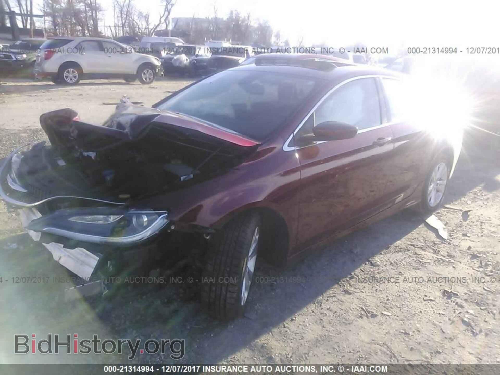 2015 Chrysler 200 - VIN: 1C3CCCAB2FN718767 - Photo 2