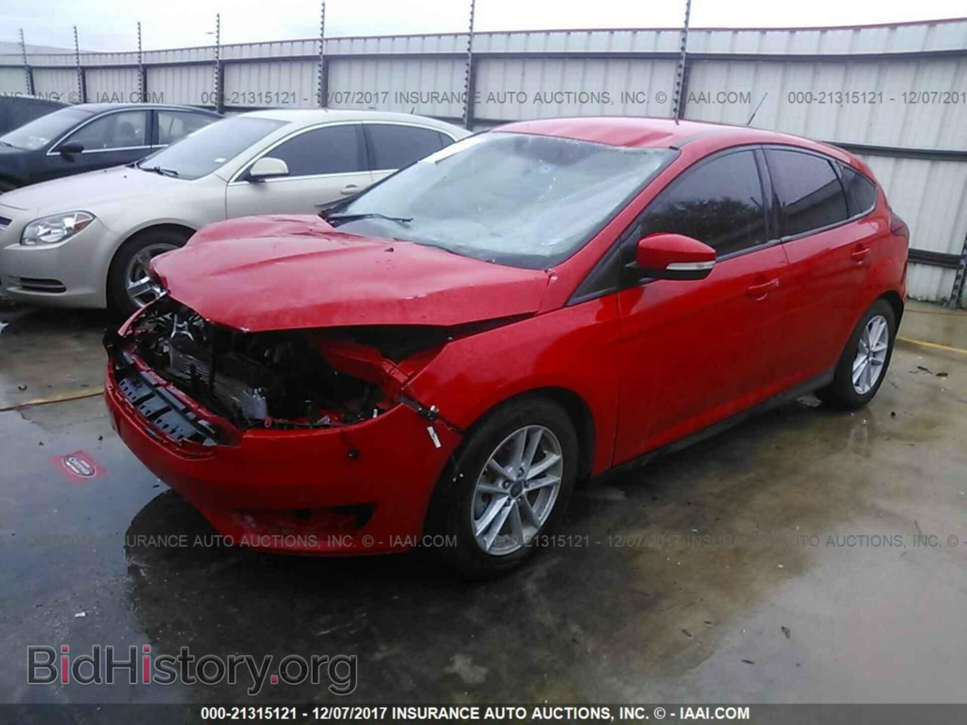 2017 Ford Focus - VIN: 1FADP3K27HL263311 - Фото 2