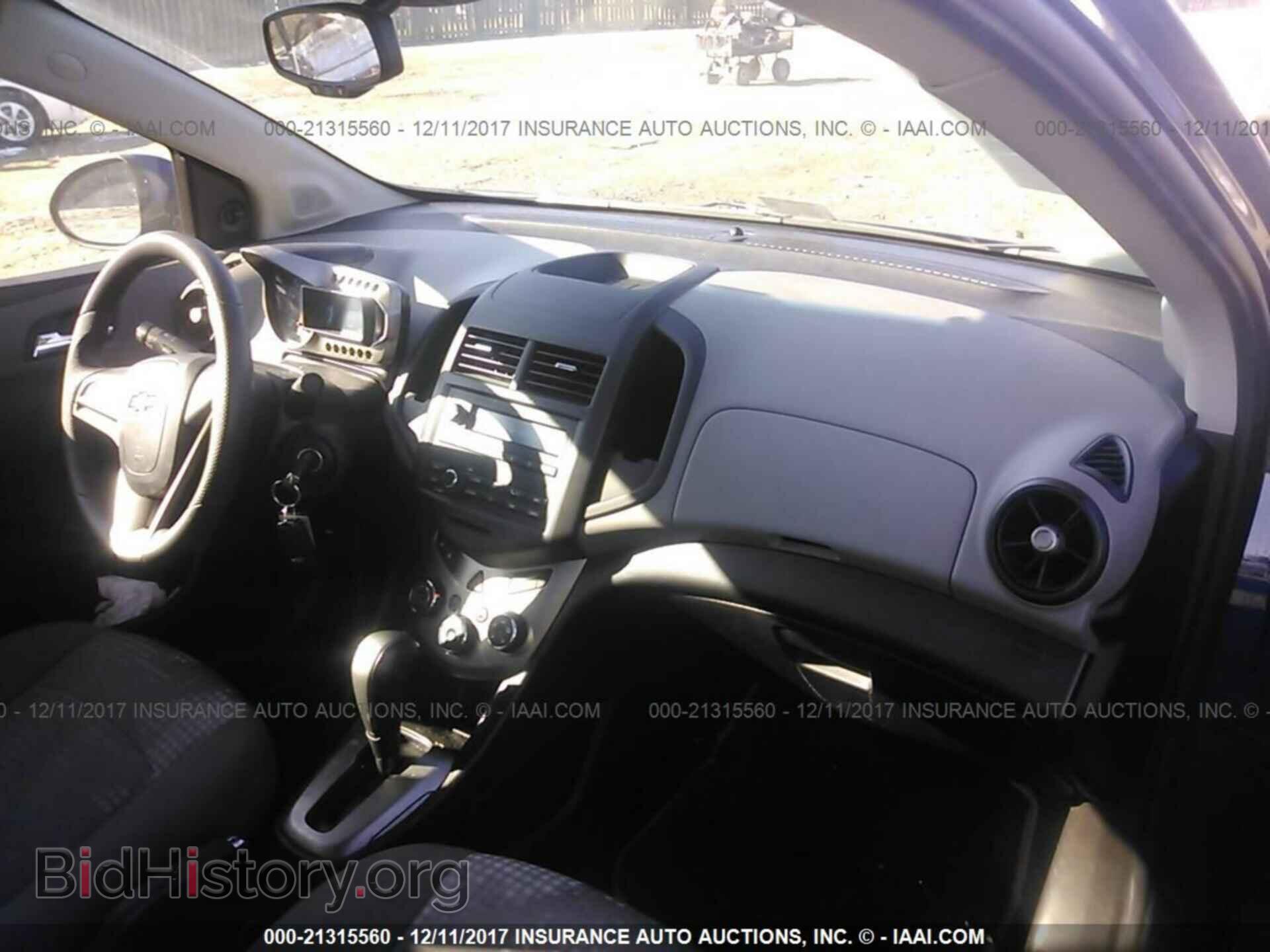 2012 Chevrolet Sonic - VIN: 1G1JA5SH7C4218234 - Photo 5