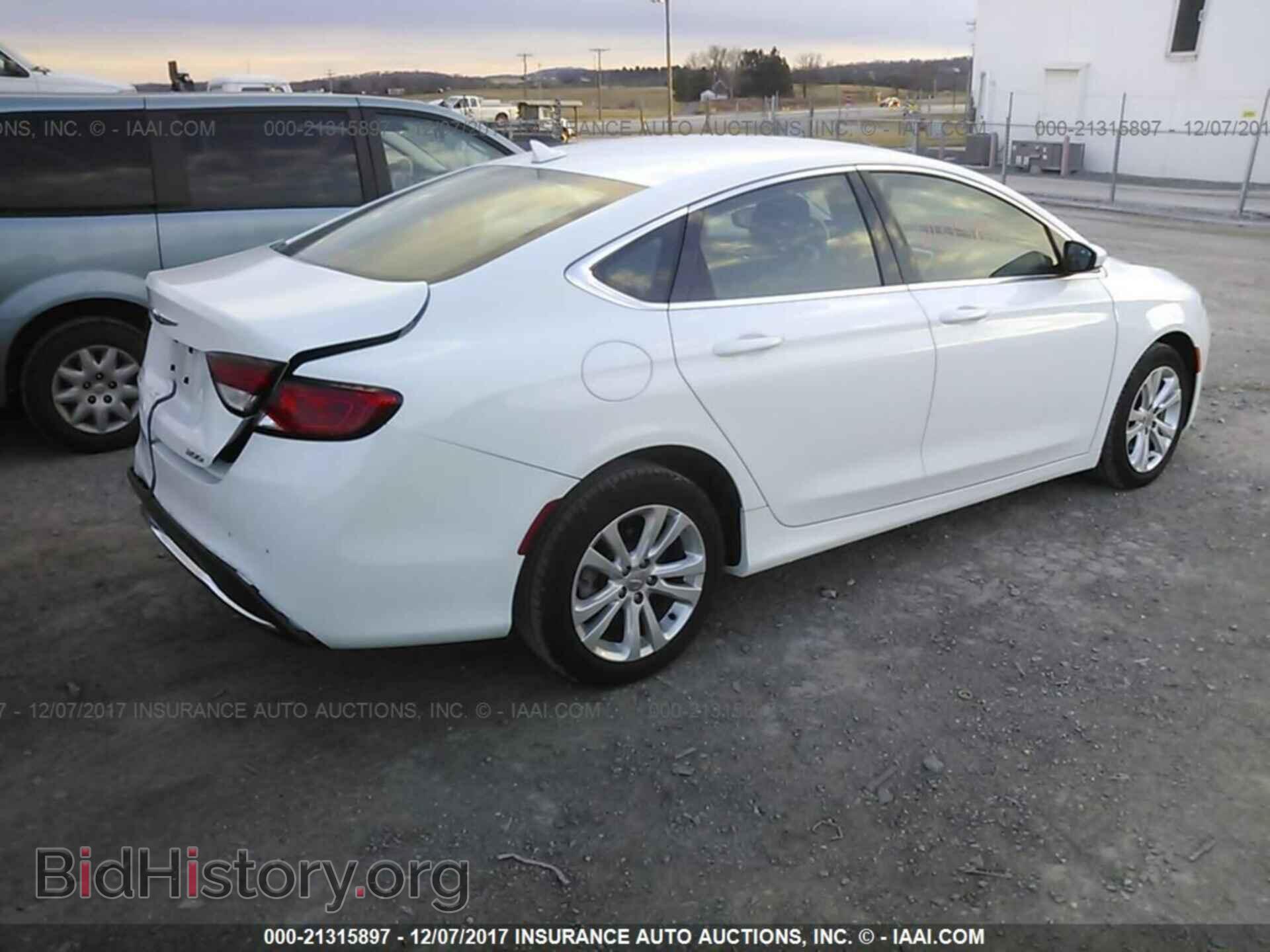 2015 Chrysler 200 - VIN: 1C3CCCAB2FN698388 - Фото 4