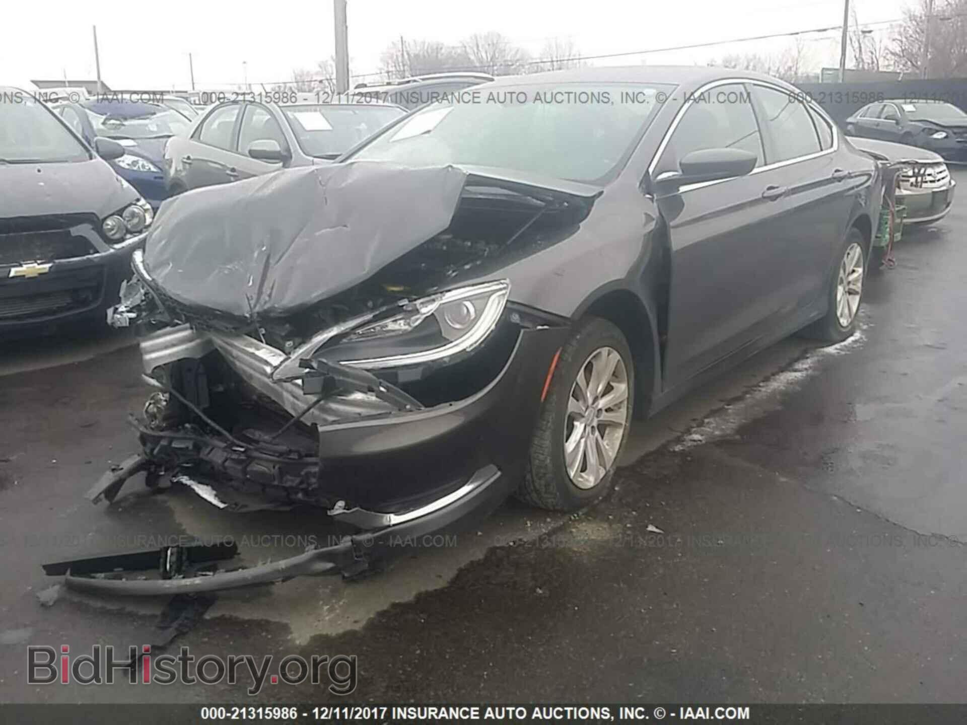 2015 Chrysler 200 - VIN: 1C3CCCAB0FN647679 - Photo 2