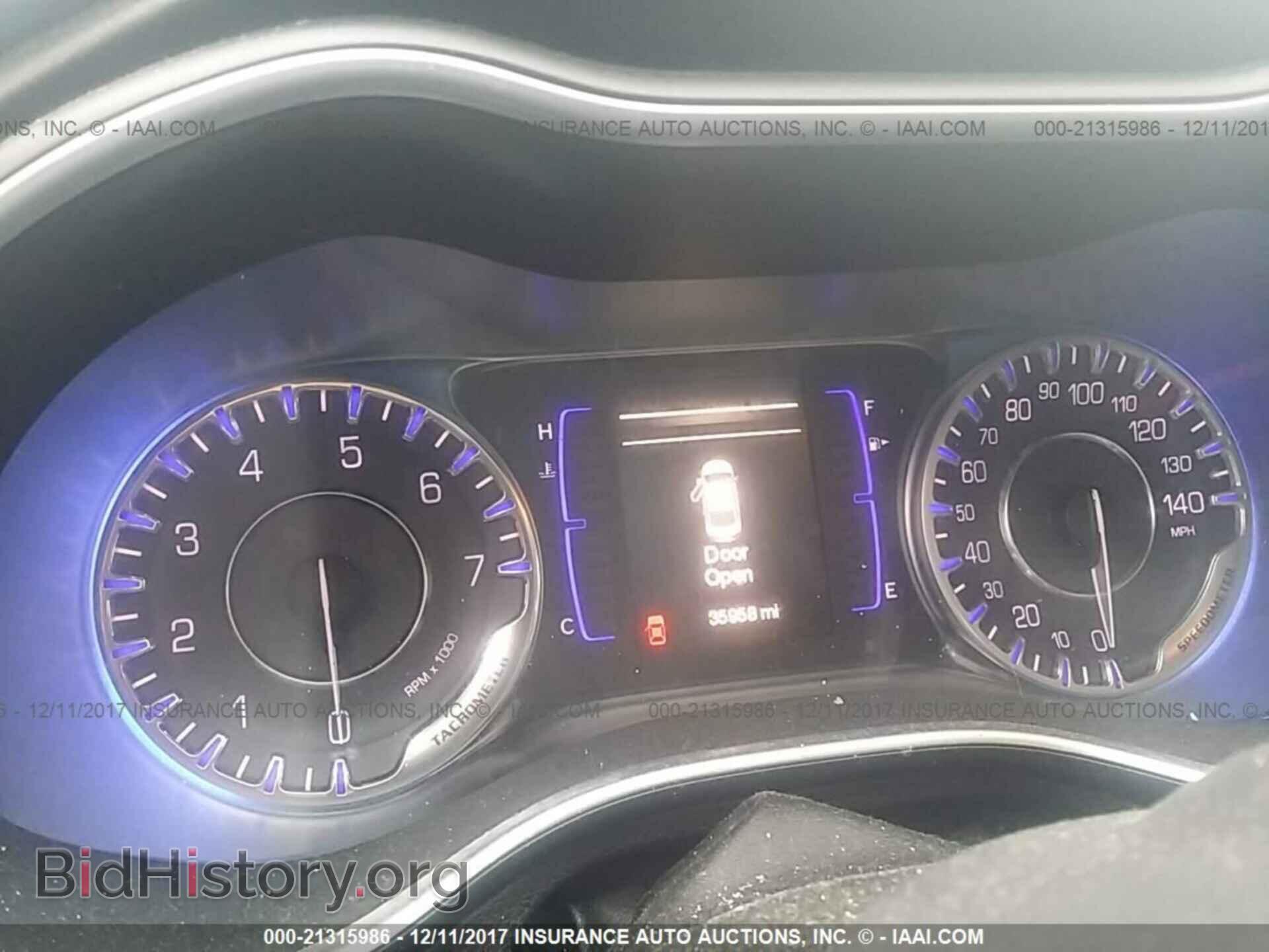 2015 Chrysler 200 - VIN: 1C3CCCAB0FN647679 - Photo 7