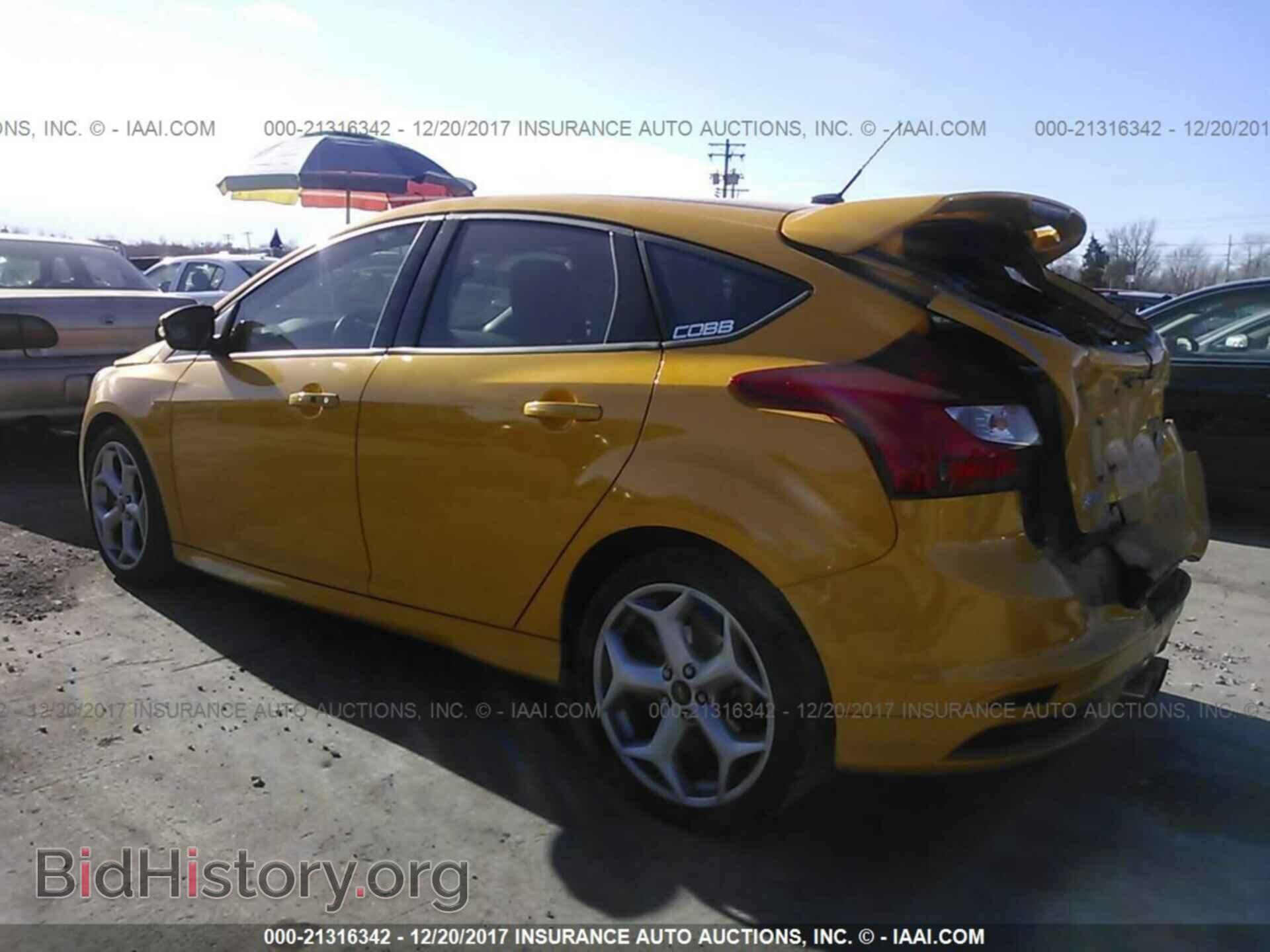 2013 Ford Focus - VIN: 1FADP3L95DL143142 - Photo 3