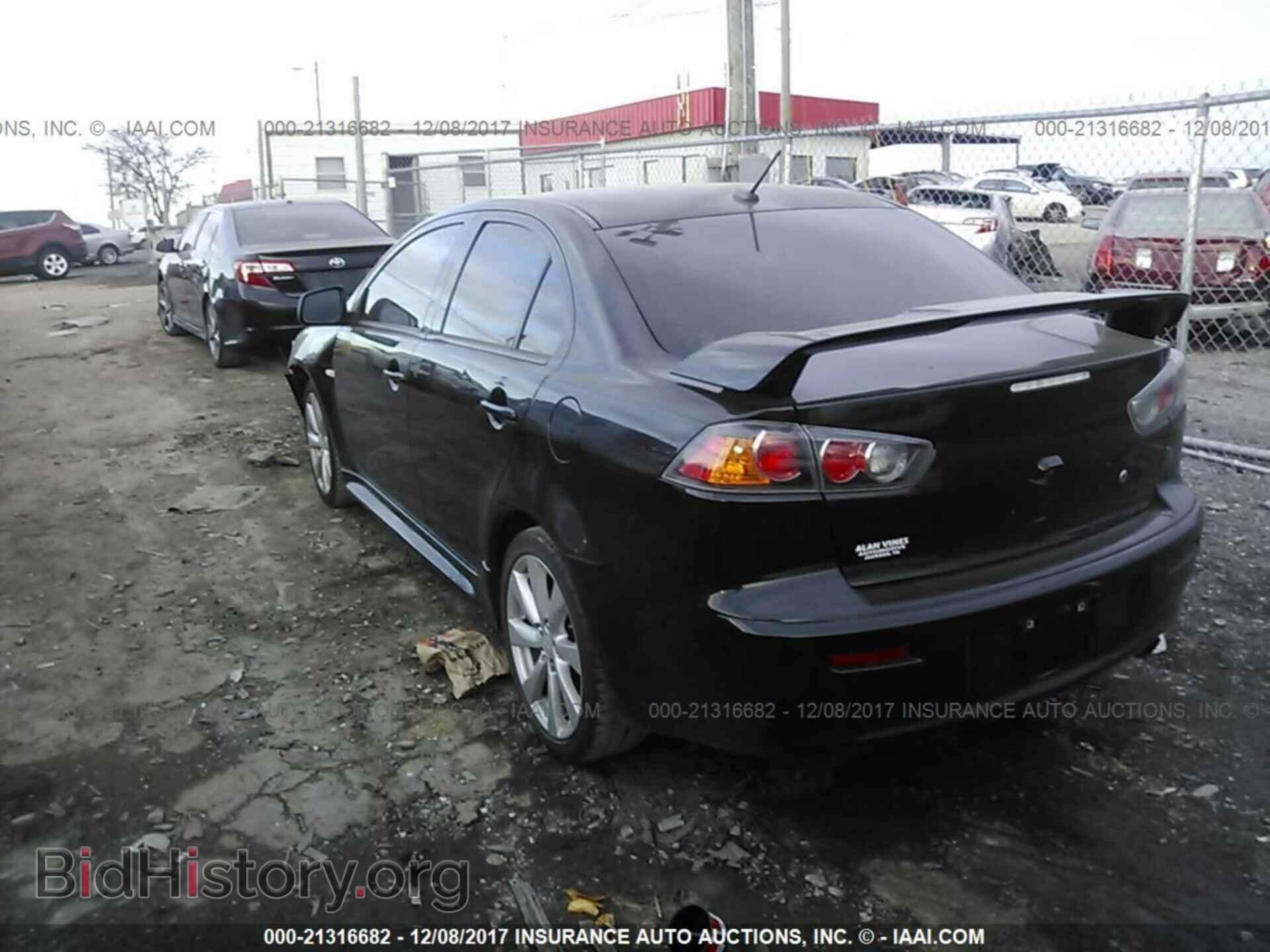 2014 Mitsubishi Lancer - VIN: JA32U8FW4EU005935 - Фото 3