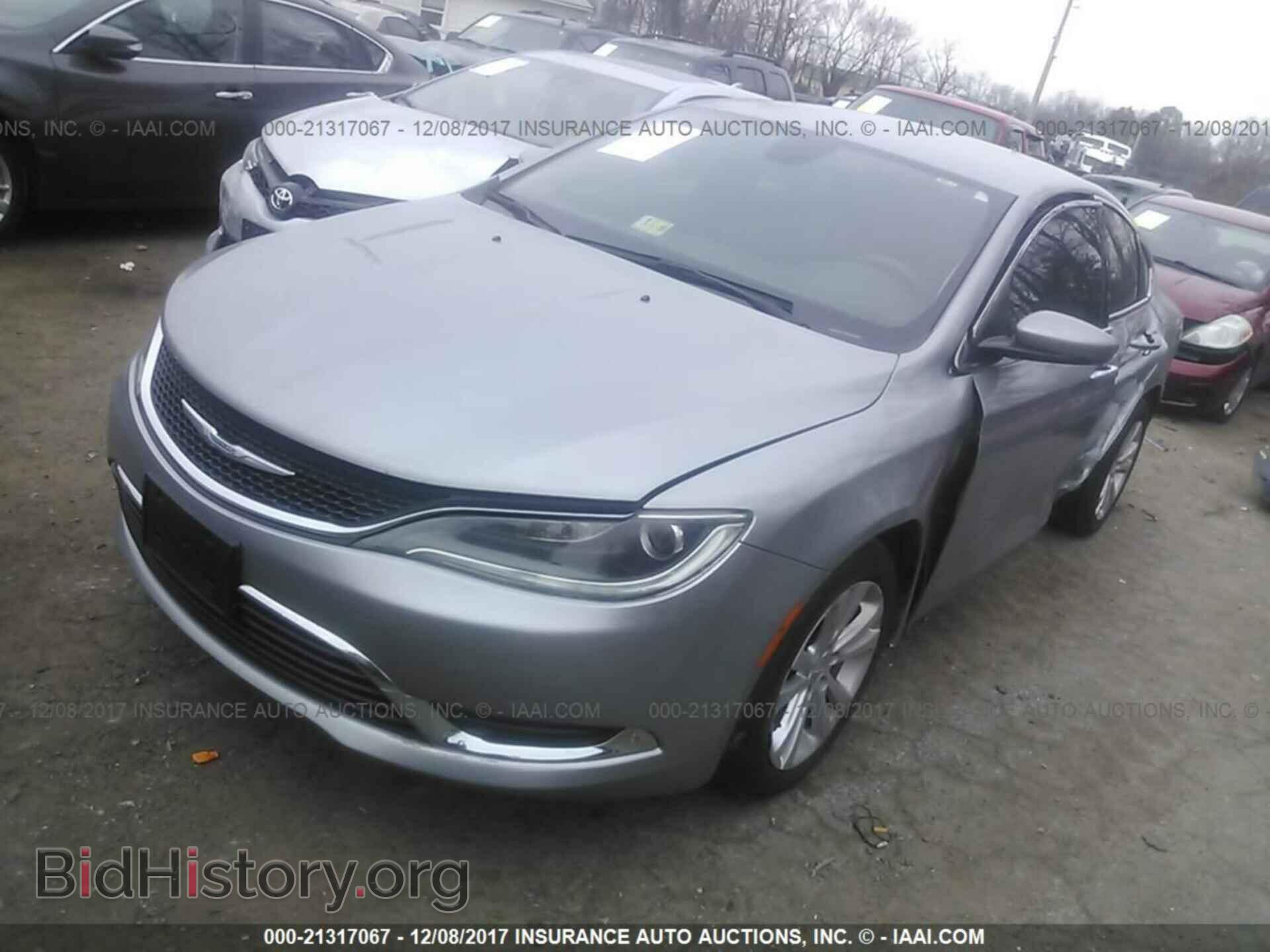 2015 Chrysler 200 - VIN: 1C3CCCAB3FN659910 - Photo 2