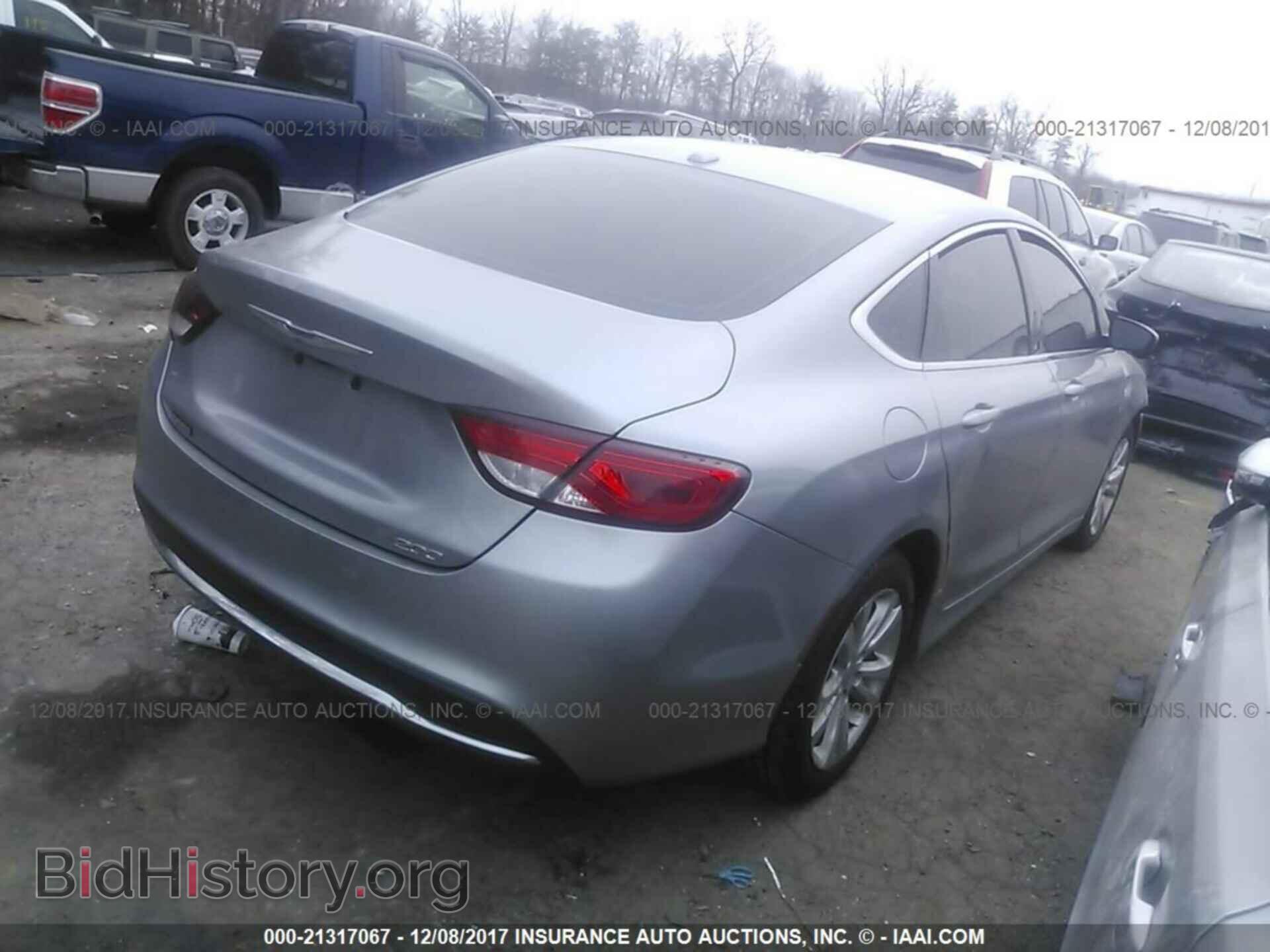 2015 Chrysler 200 - VIN: 1C3CCCAB3FN659910 - Photo 4