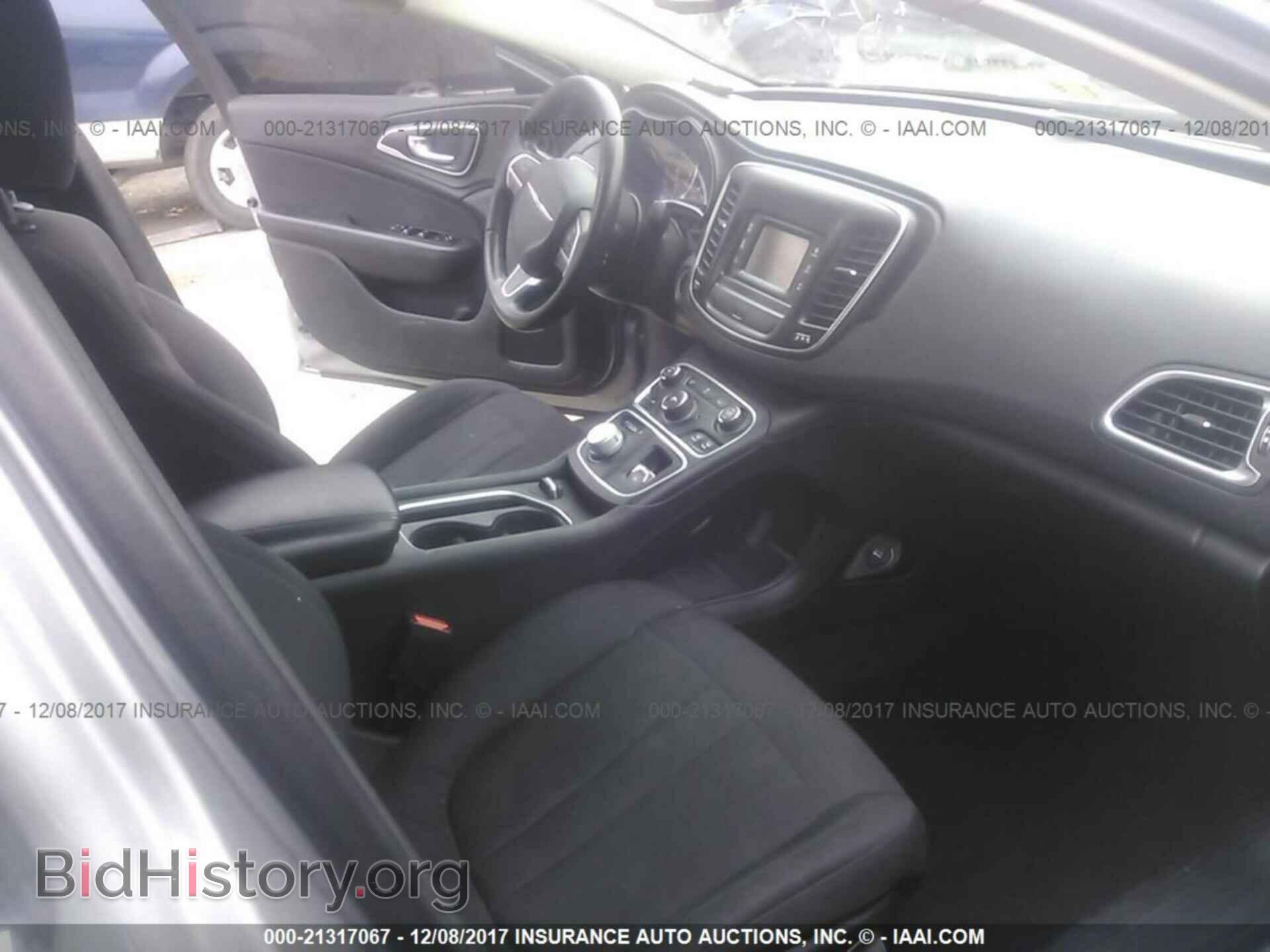 2015 Chrysler 200 - VIN: 1C3CCCAB3FN659910 - Photo 5