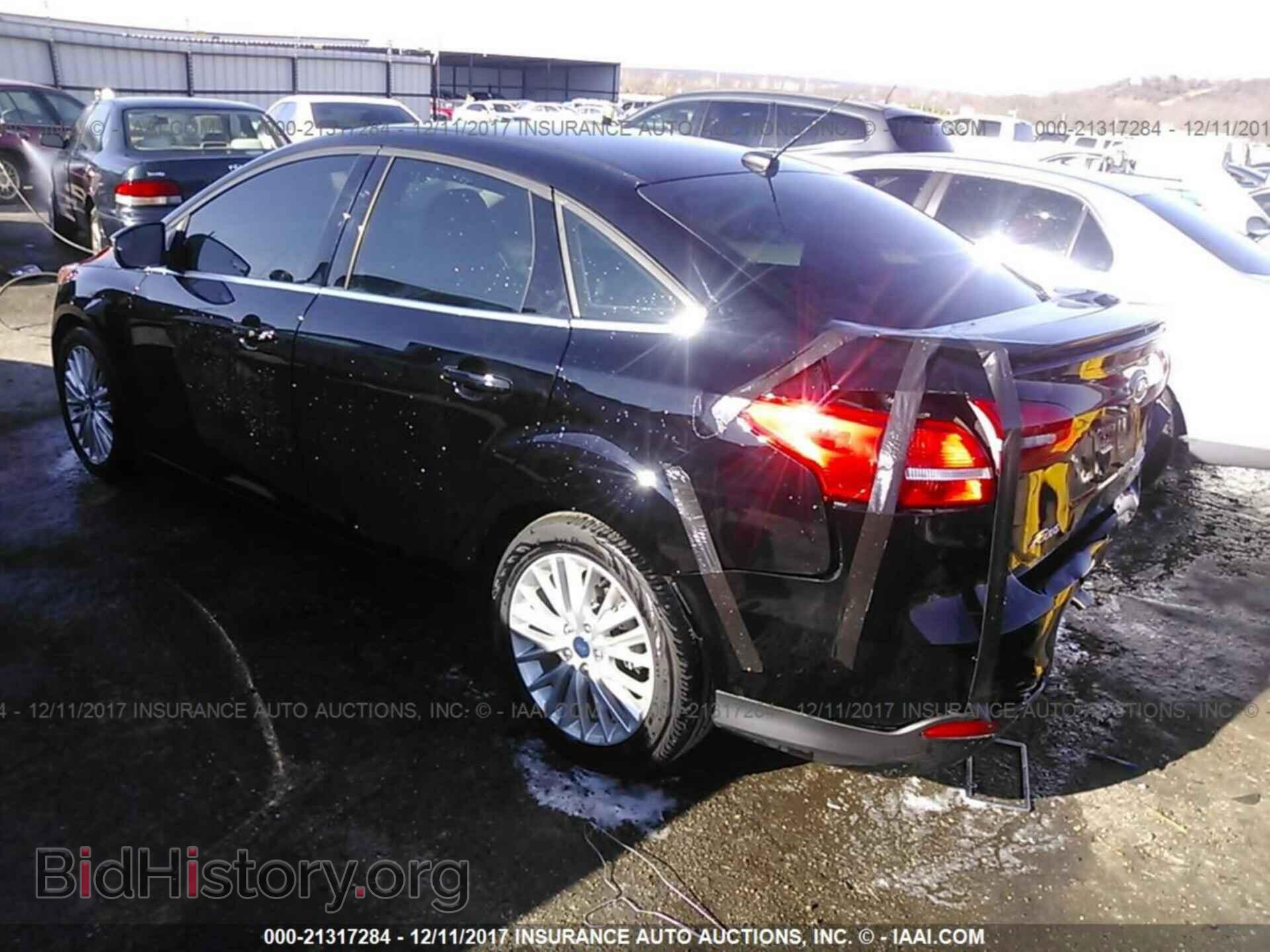2017 Ford Focus - VIN: 1FADP3J25HL238683 - Photo 3