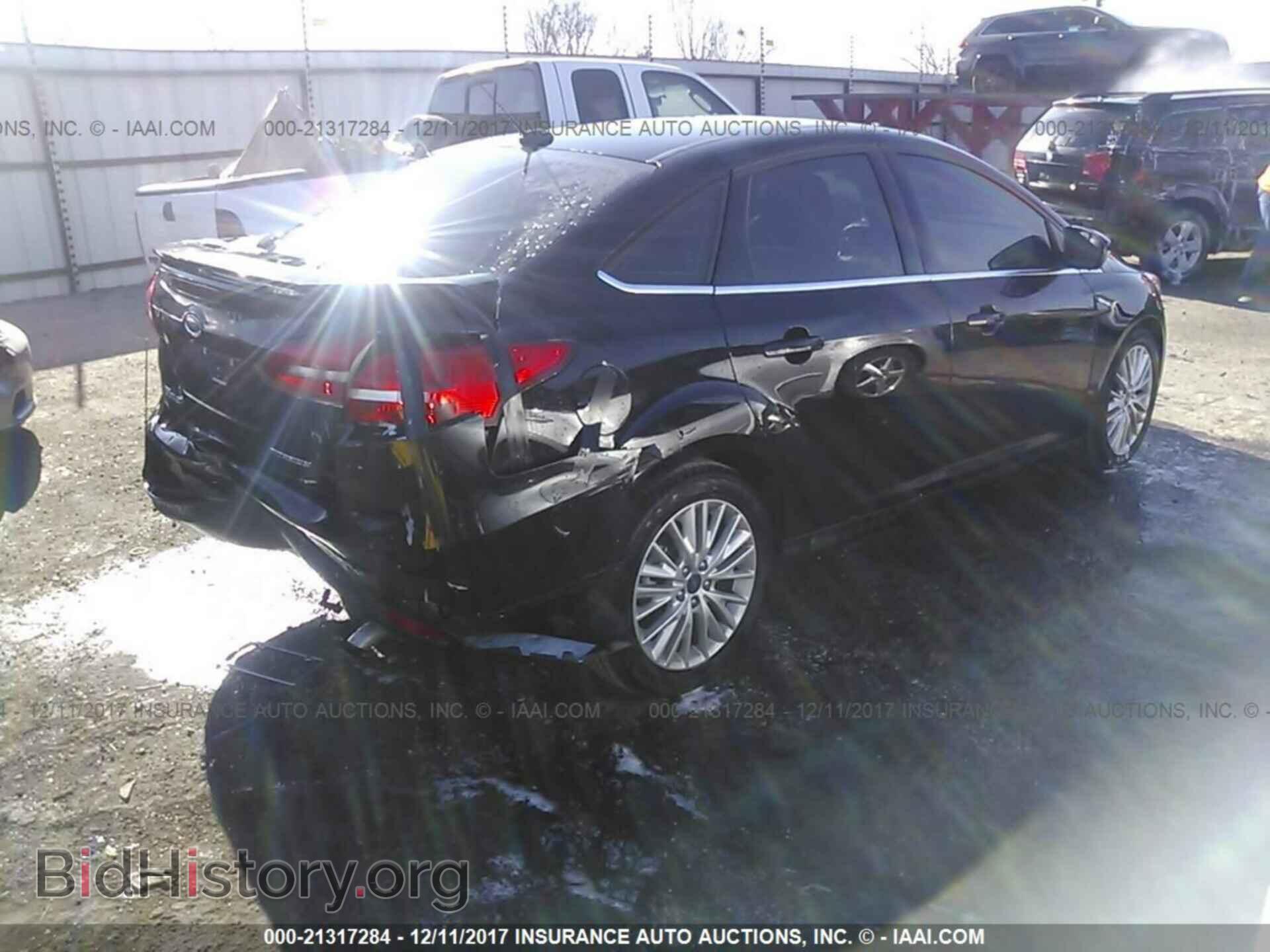 2017 Ford Focus - VIN: 1FADP3J25HL238683 - Photo 4