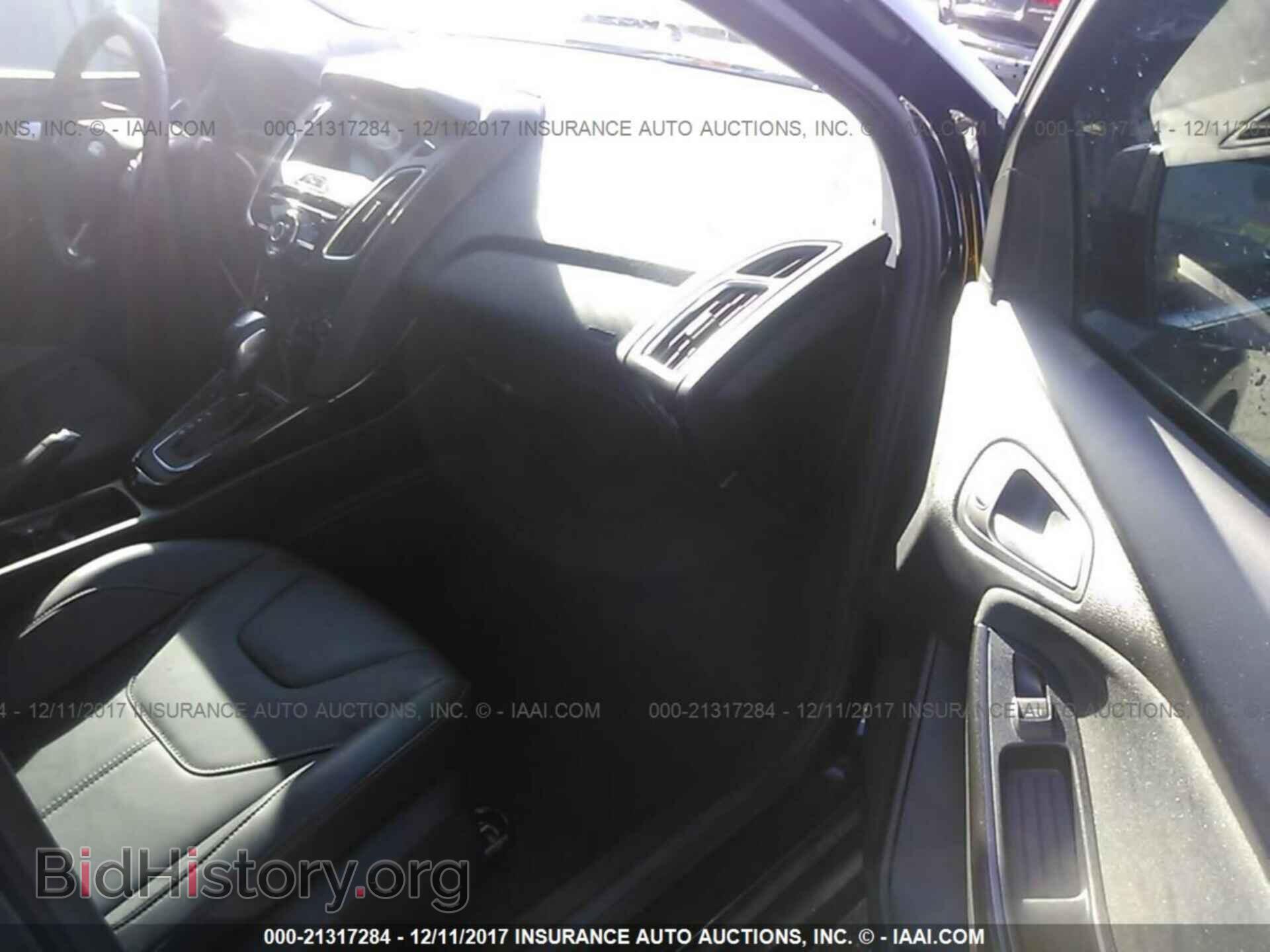 2017 Ford Focus - VIN: 1FADP3J25HL238683 - Photo 5
