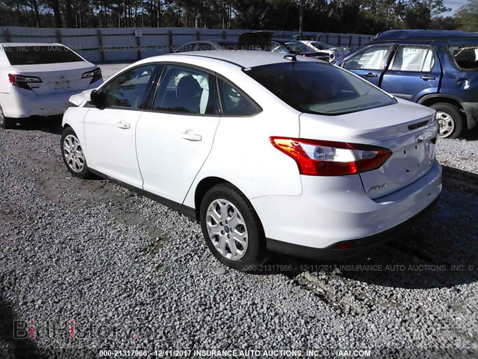 2012 Ford Focus - VIN: 1FAHP3F28CL424494 - Фото 3
