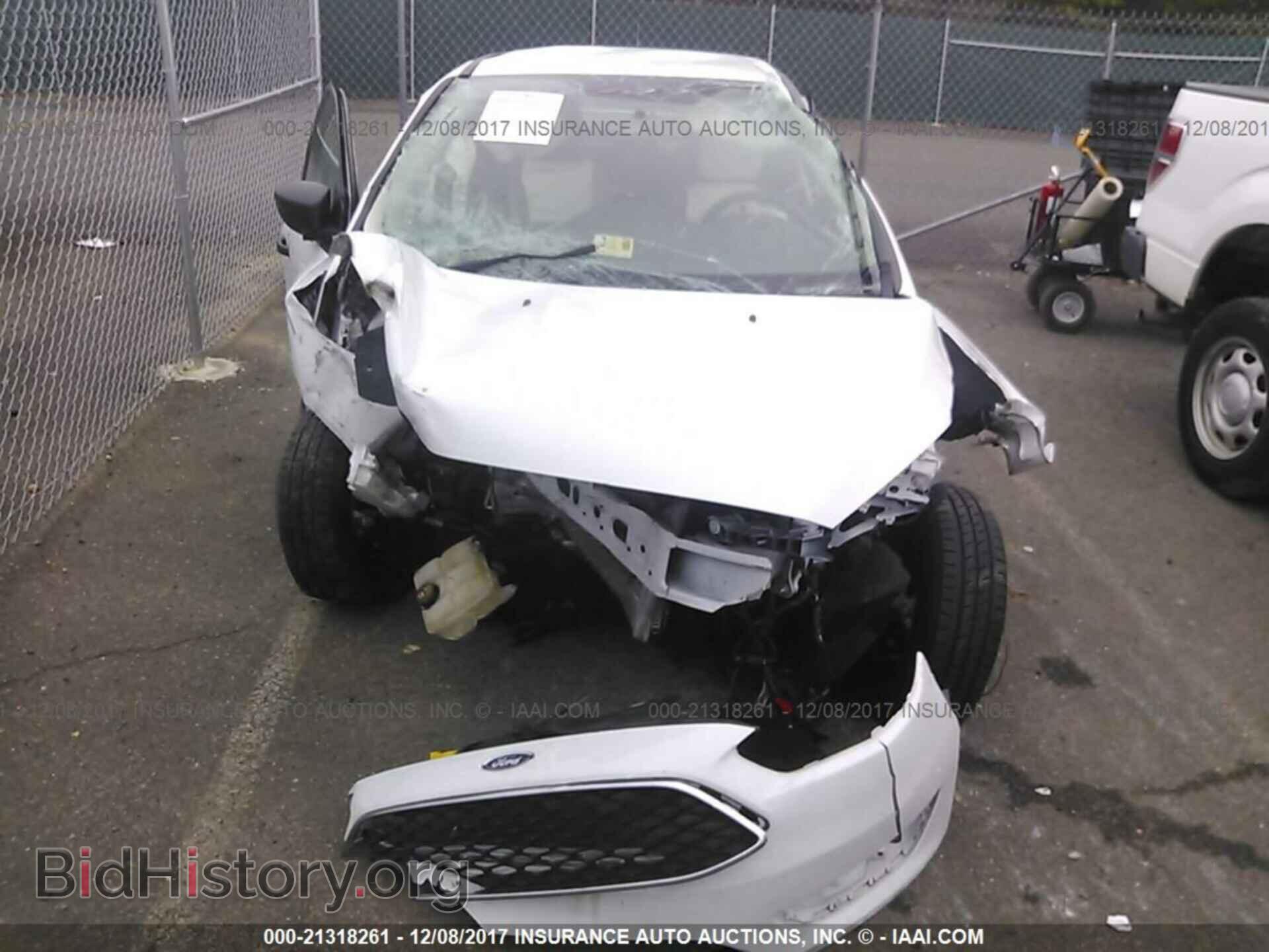 2016 Ford Focus - VIN: 1FADP3E24GL402594 - Photo 6