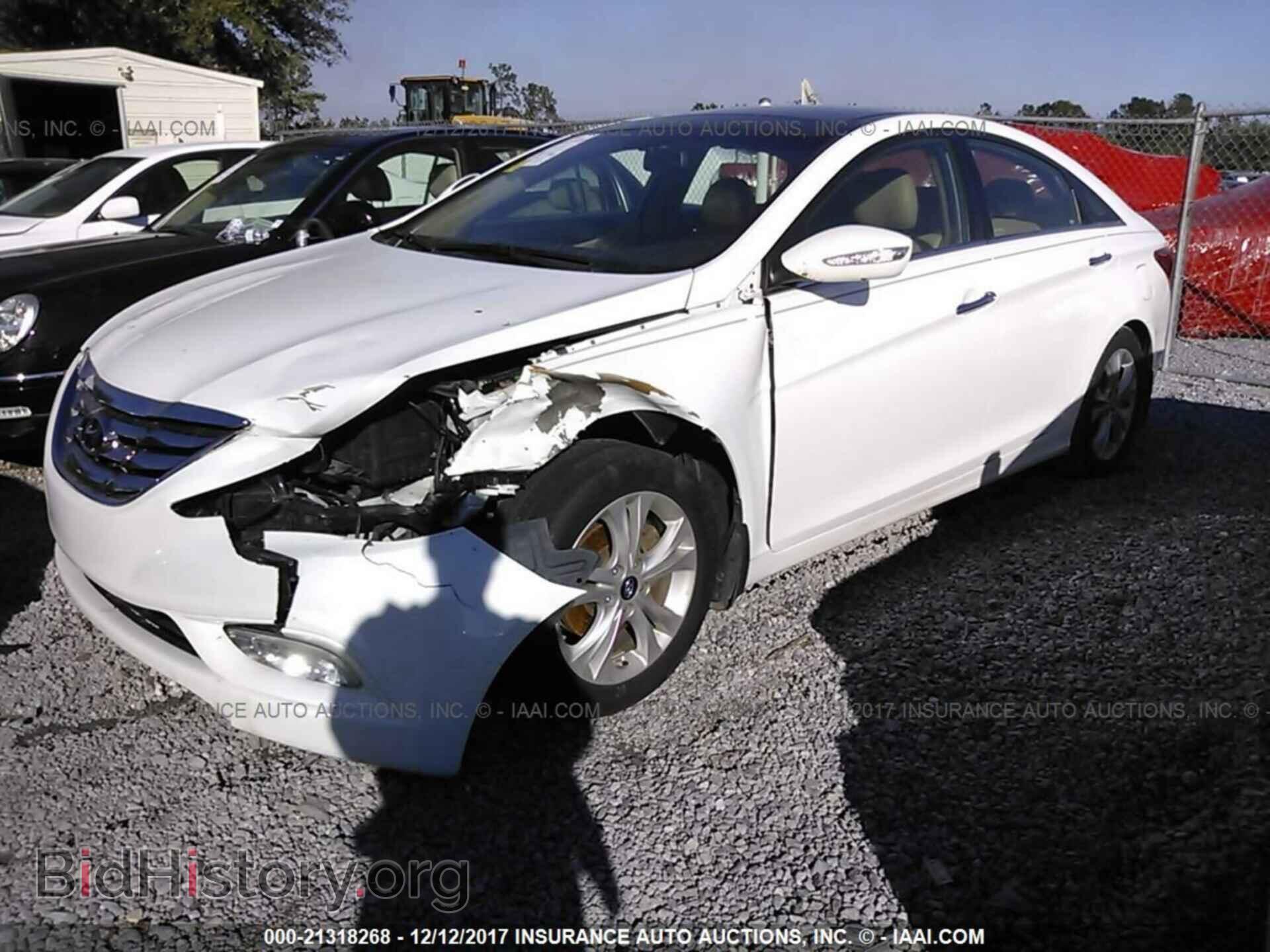 2012 Hyundai Sonata - VIN: 5NPEC4AC0CH413332 - Фото 2