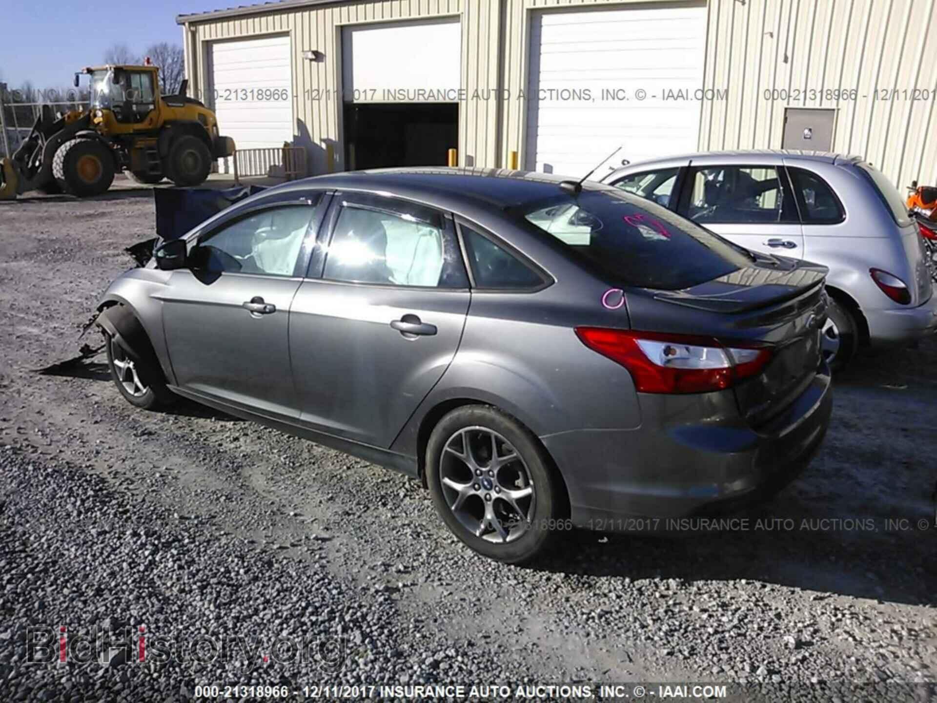 2013 Ford Focus - VIN: 1FADP3F24DL164773 - Photo 3
