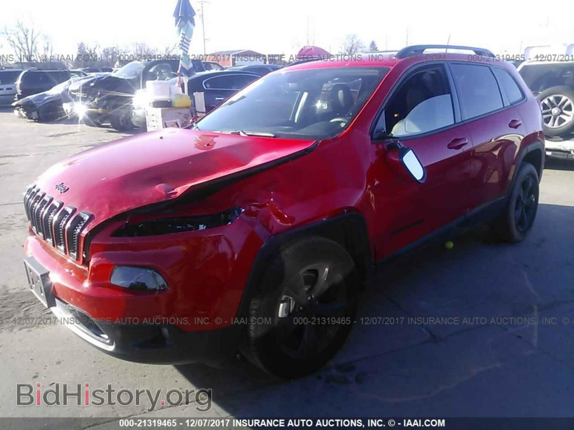 2017 Jeep Cherokee - VIN: 1C4PJMDS8HW635037 - Фото 2
