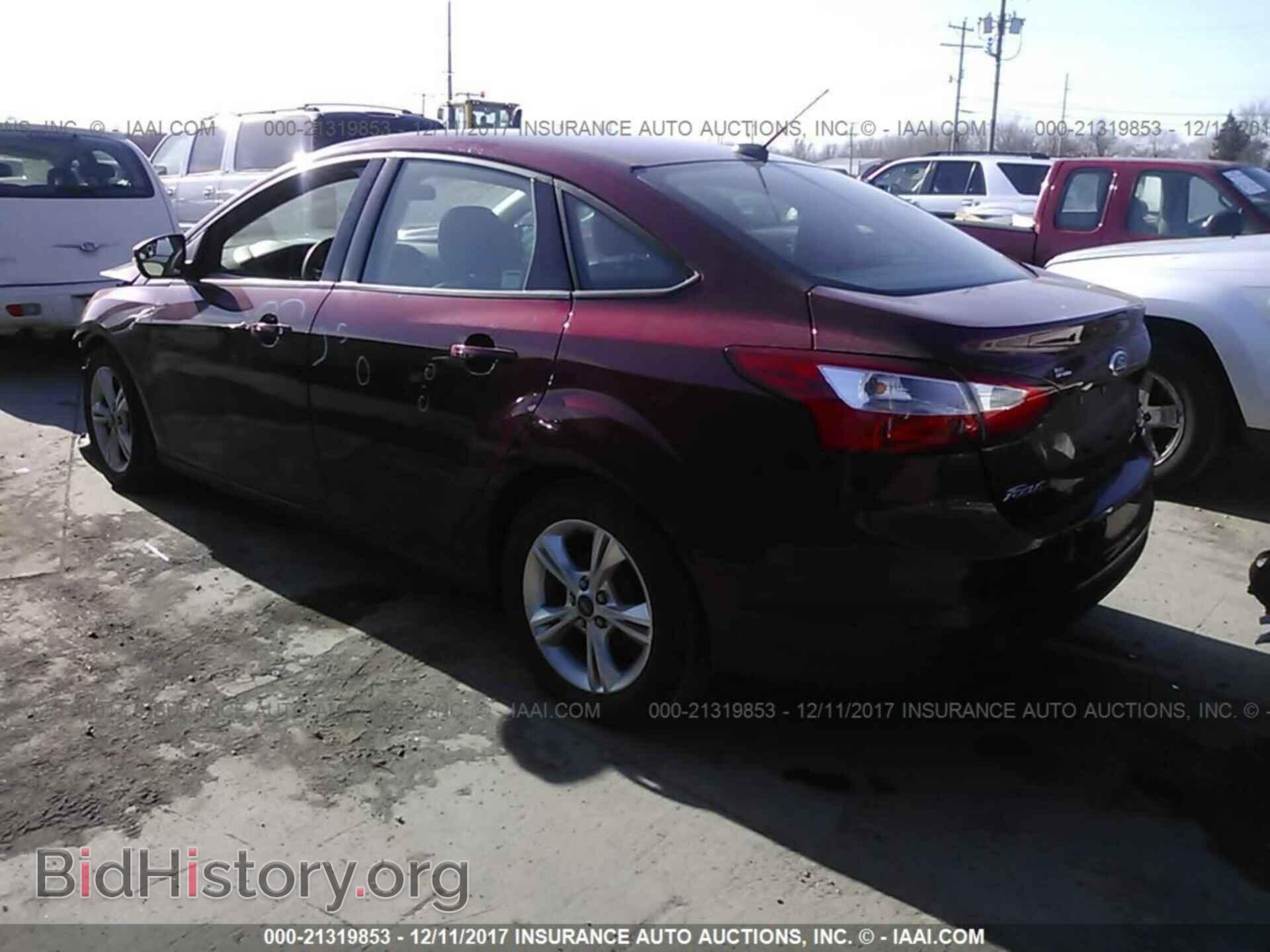 2014 Ford Focus - VIN: 1FADP3F2XEL117863 - Photo 3