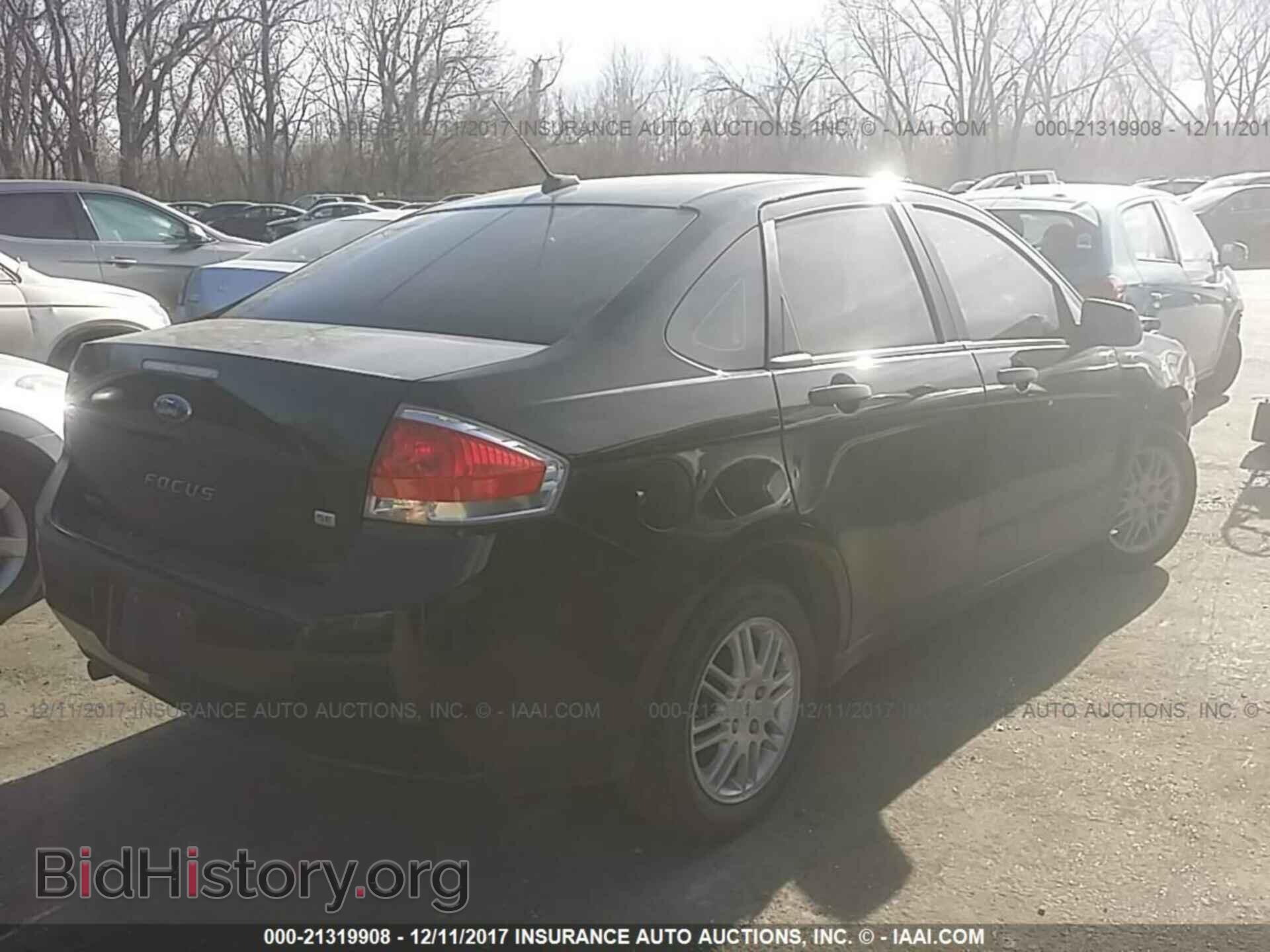 2011 Ford Focus - VIN: 1FAHP3FN8BW148549 - Фото 4