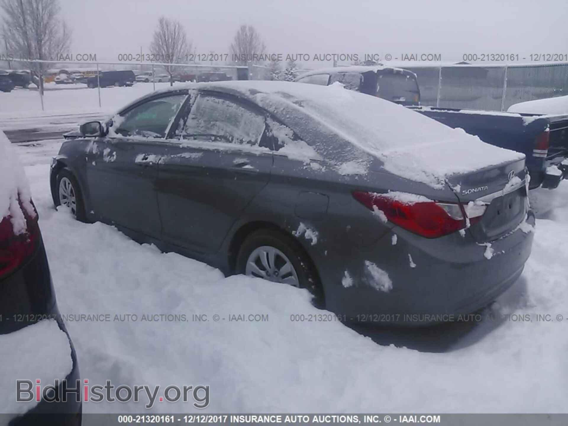2012 Hyundai Sonata - VIN: 5NPEB4AC2CH470618 - Photo 3