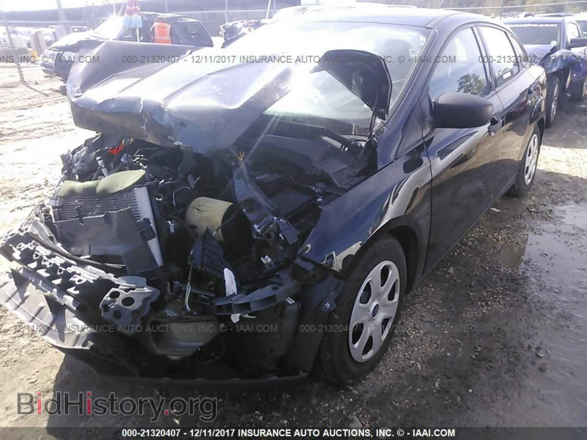 2015 Ford Focus - VIN: 1FADP3E23FL321813 - Photo 2
