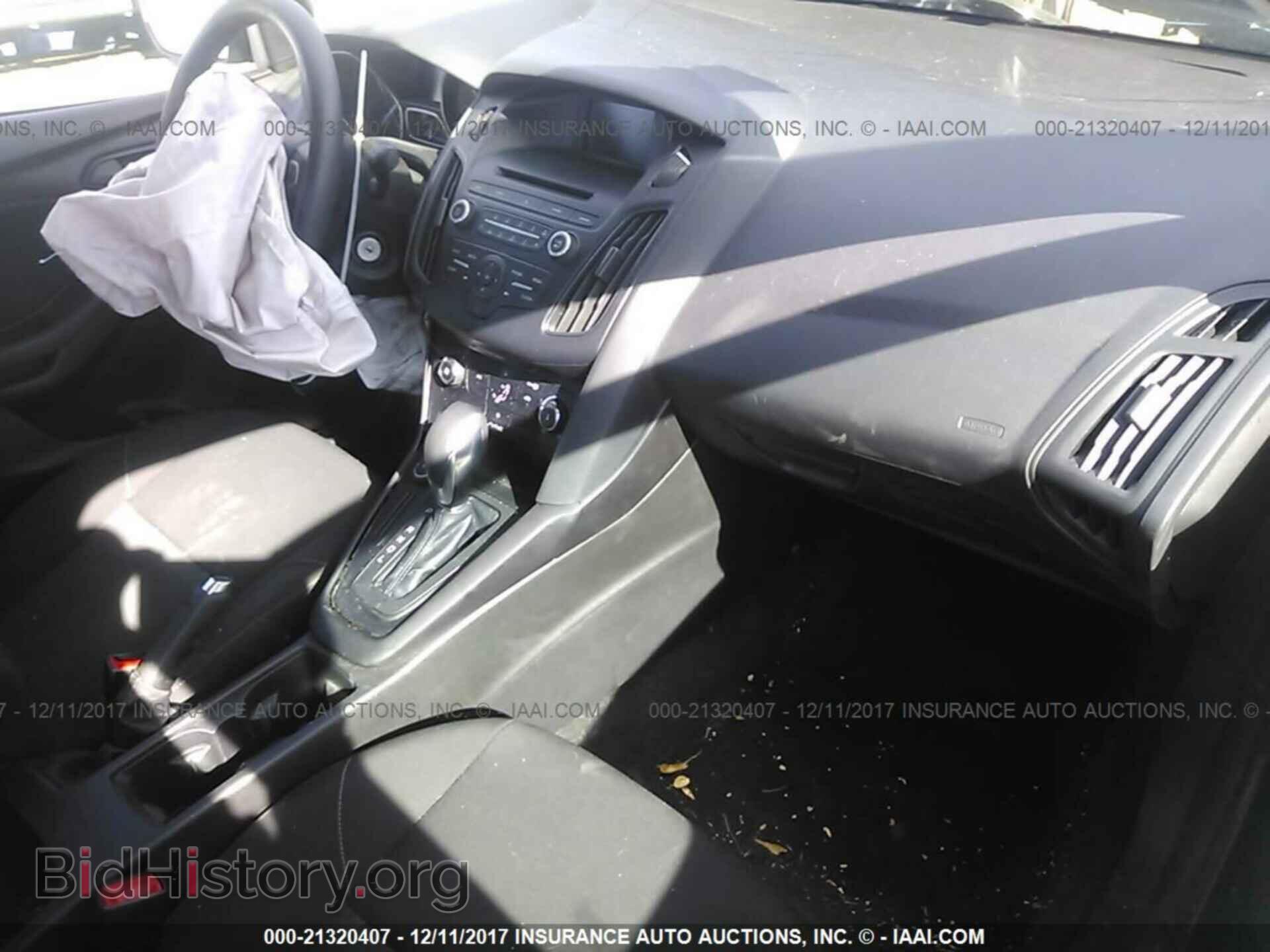 2015 Ford Focus - VIN: 1FADP3E23FL321813 - Photo 5