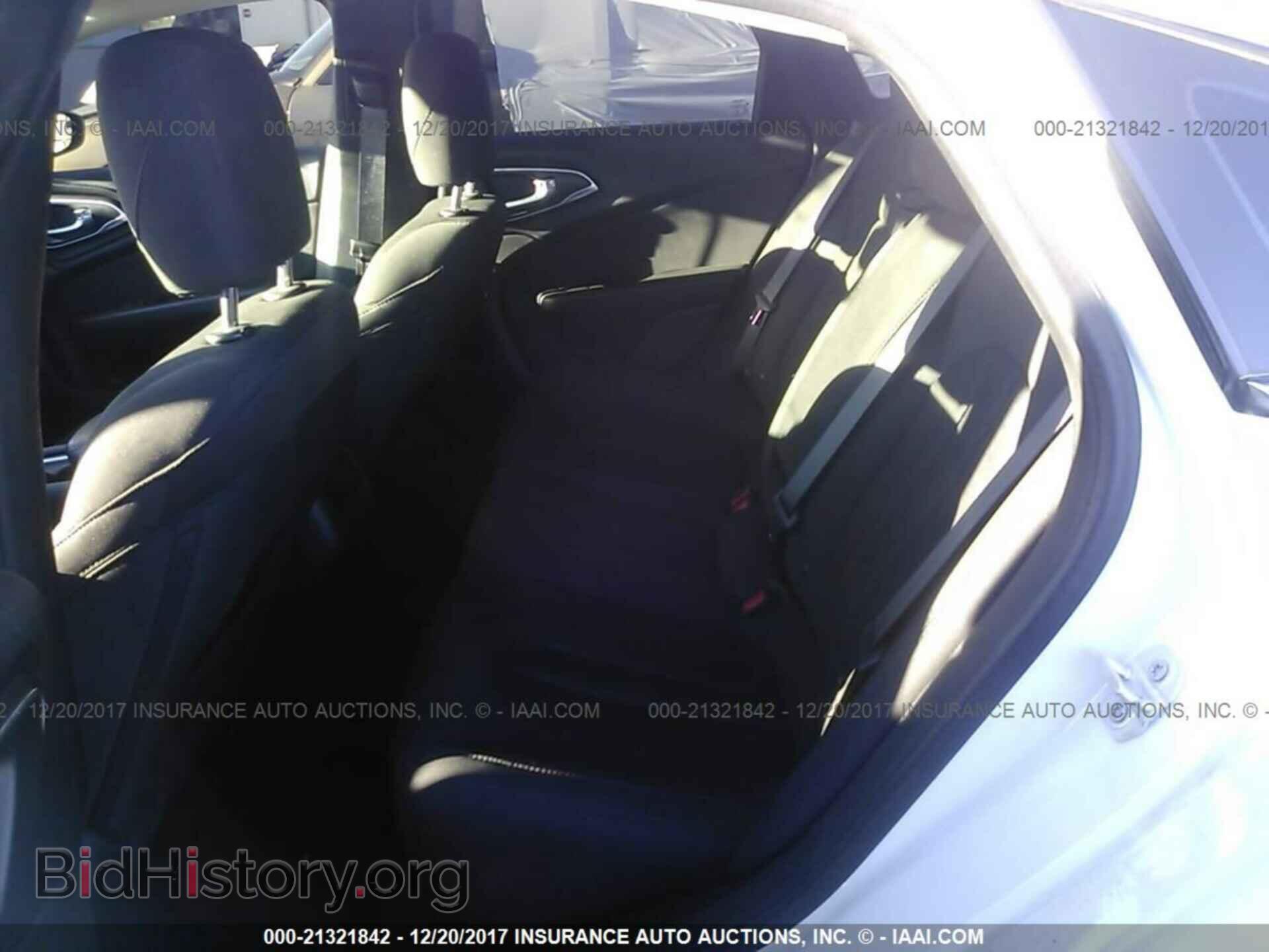 2017 Chrysler 200 - VIN: 1C3CCCFB3HN502485 - Фото 8