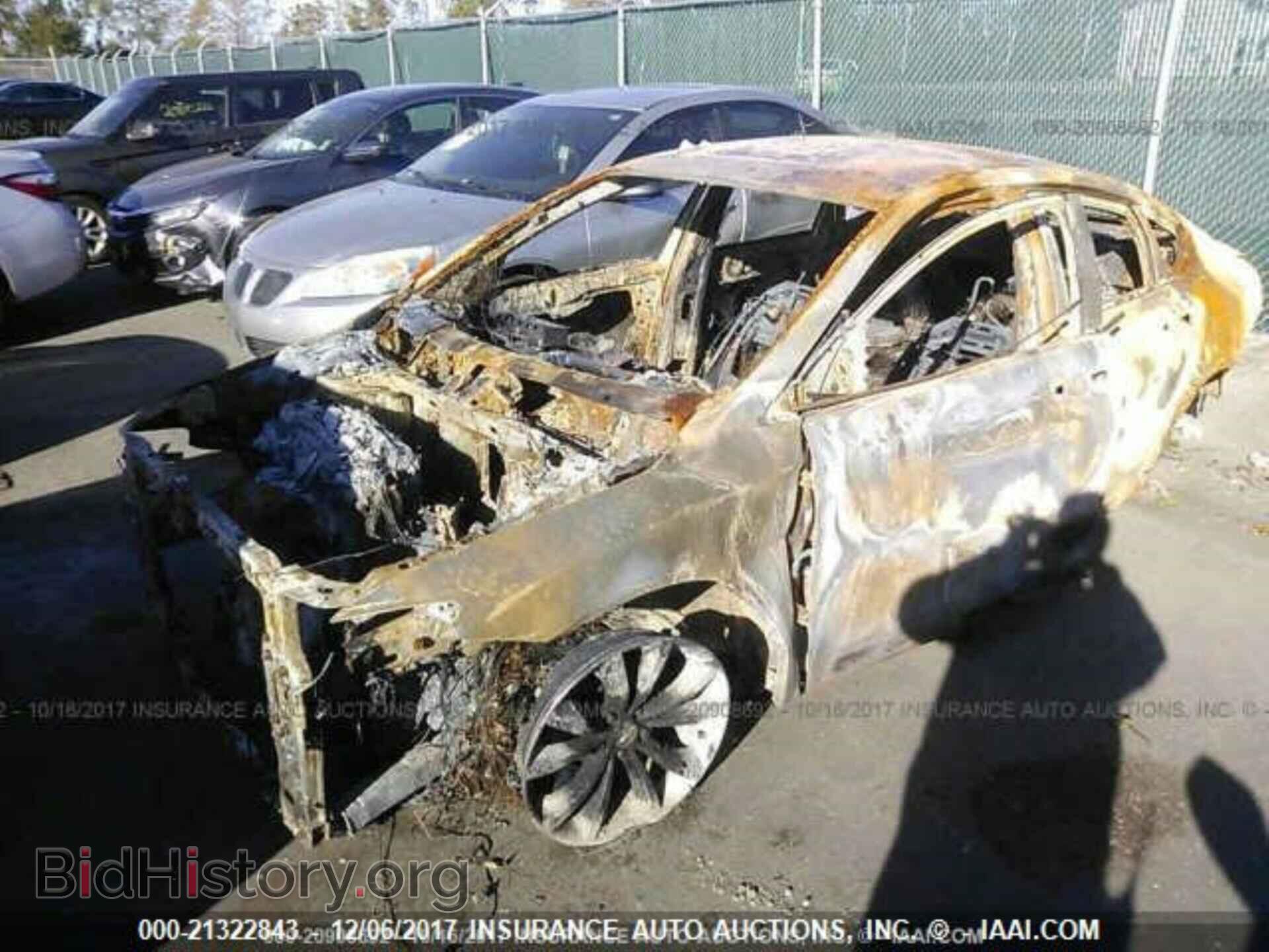2016 Chrysler 200 - VIN: 1C3CCCBB7GN182902 - Photo 2