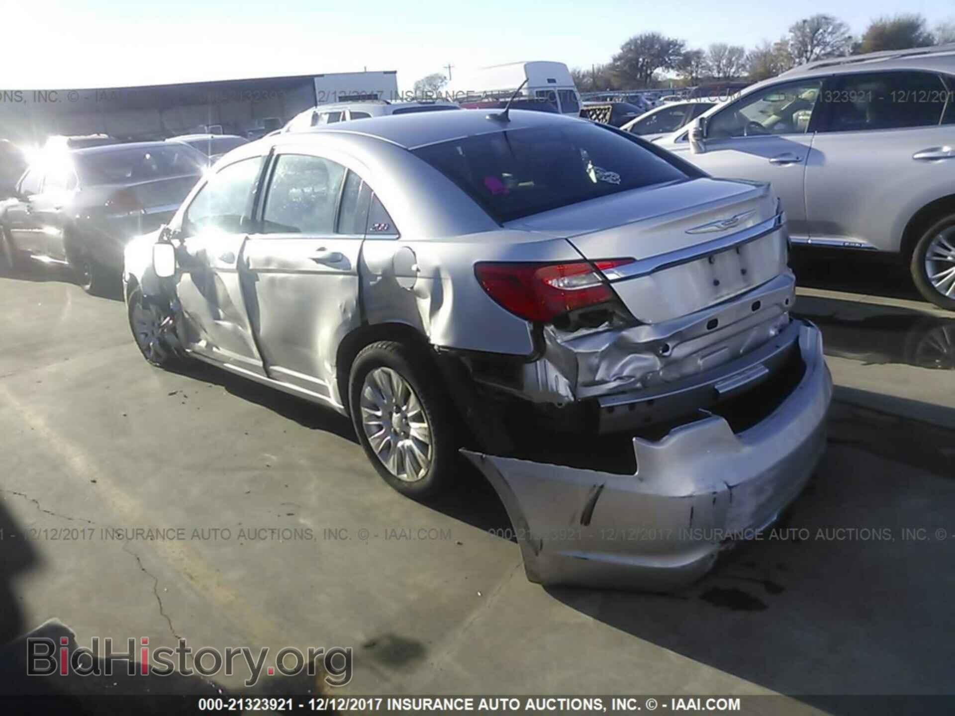 2012 Chrysler 200 - VIN: 1C3CCBAB4CN218261 - Фото 3